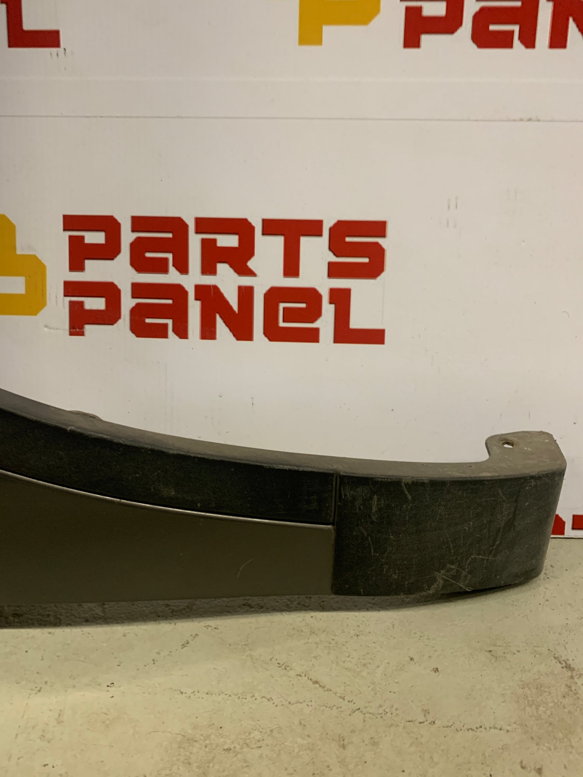 2009 - 2018 VOLKSWAGEN TIGUAN PASSENGER RH SIDE FENDER WITH FLARE OEM USED 