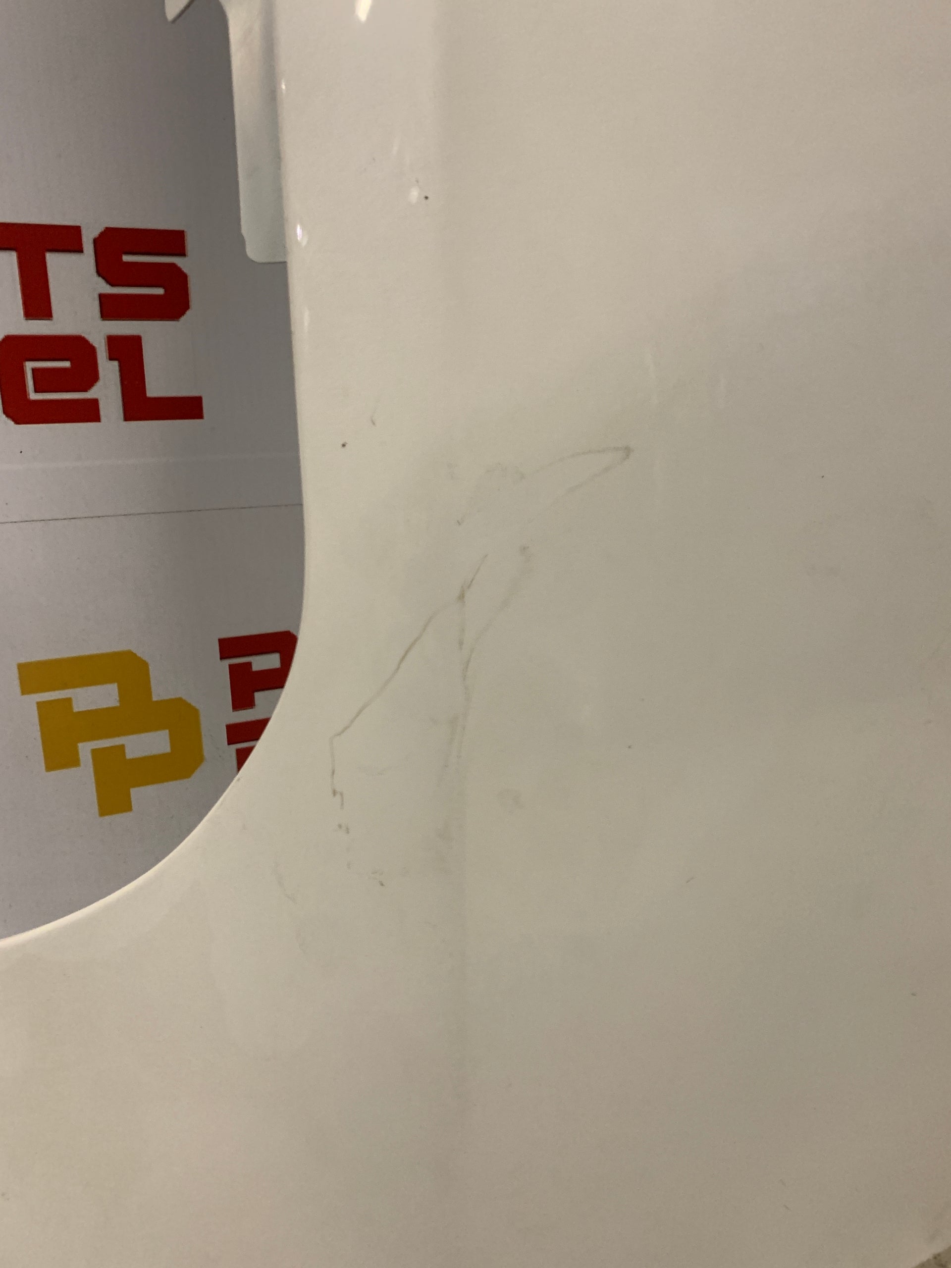2019 - 2024 RAM 1500 NEW STYLE PASSENGER RH SIDE FENDER WHITE OEM USED 