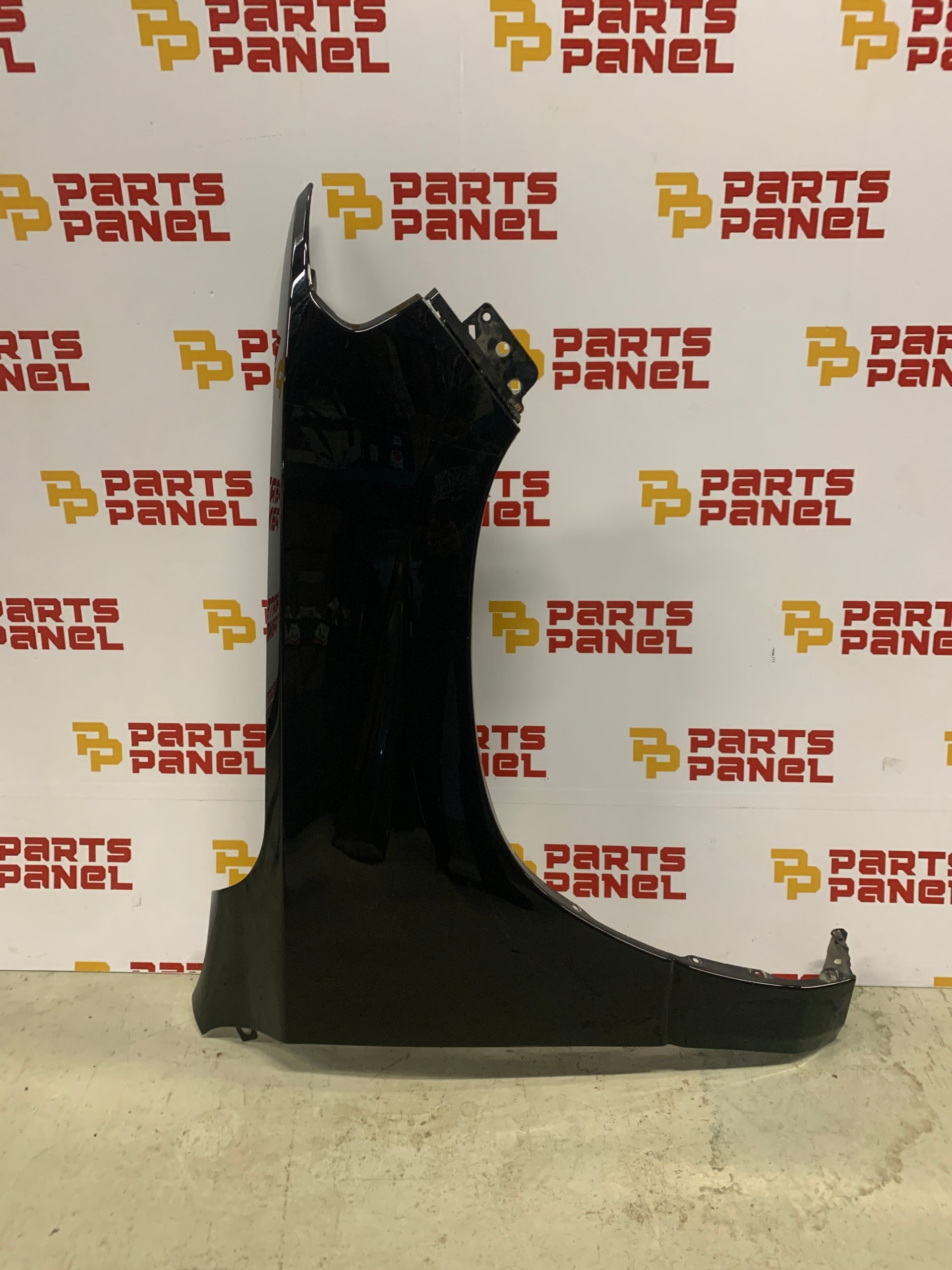 2019 - 2024 RAM 1500 NEW STYLE PASSENGER RH SIDE FENDER BLACK OEM USED