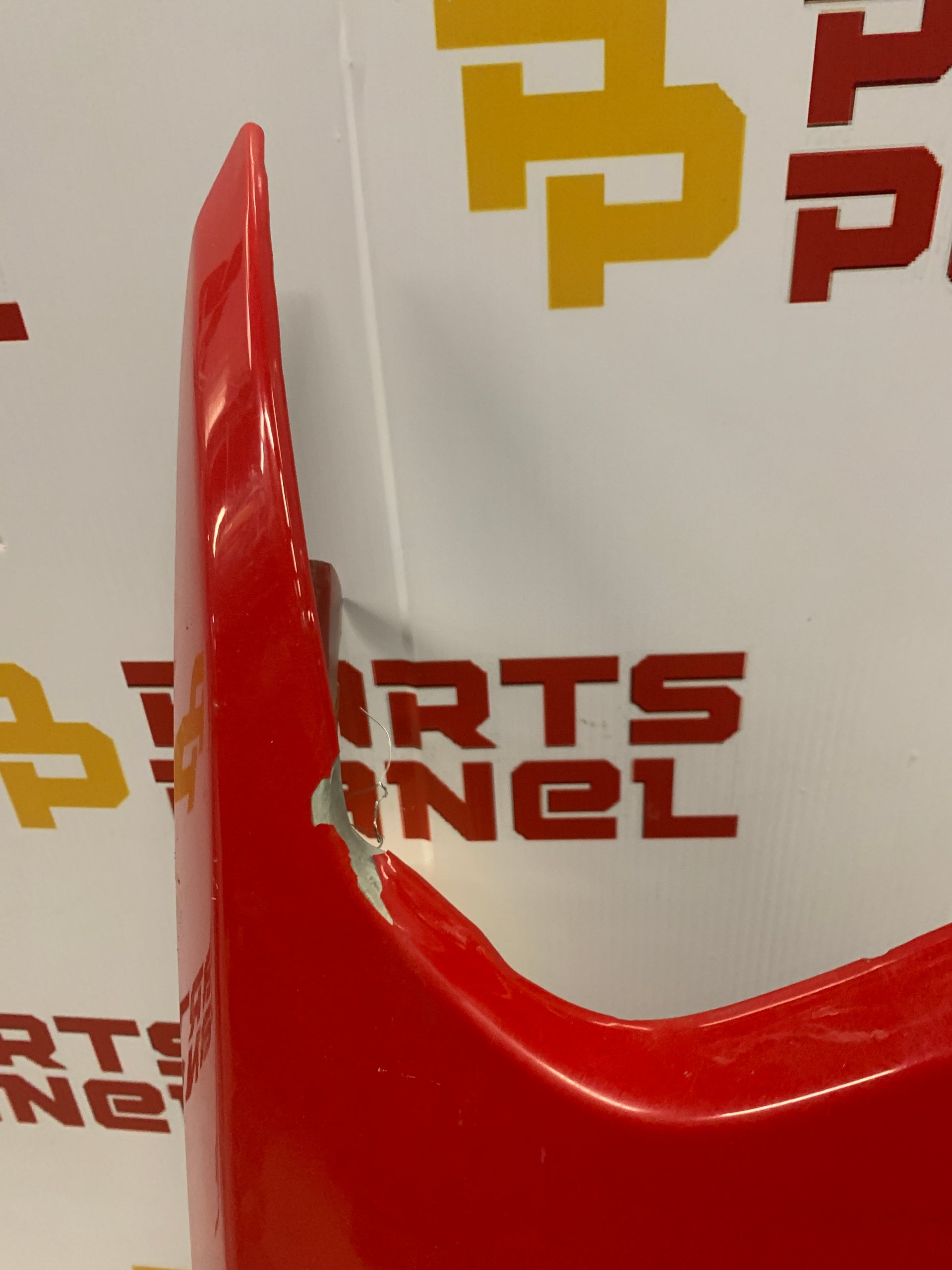 2019 - 2024 RAM 1500 NEW STYLE PASSENGER RH SIDE FENDER RED OEM USED
