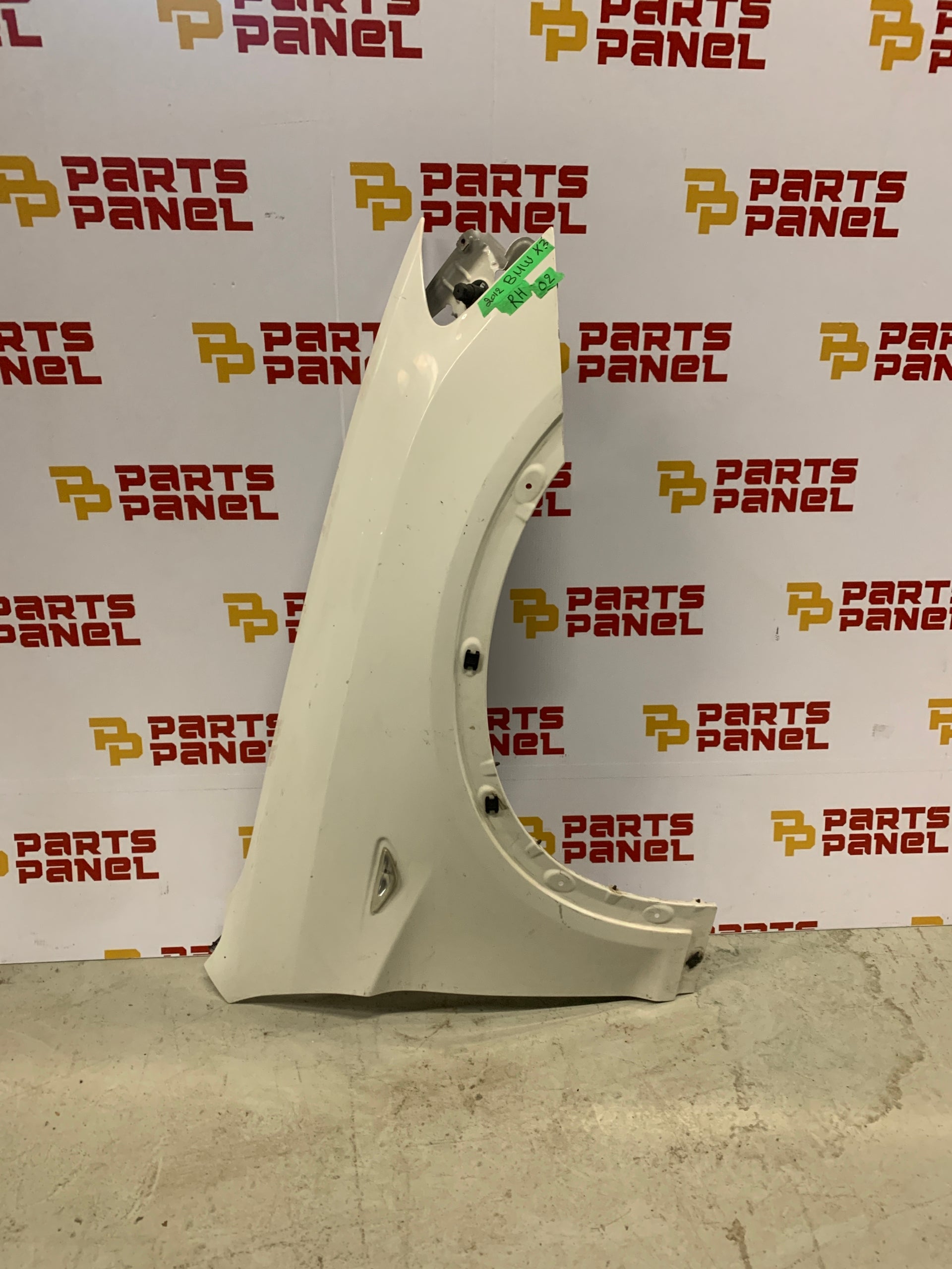 2011 - 2017 BMW X3 PASSENGER RH SIDE FENDER WHITE OEM USED