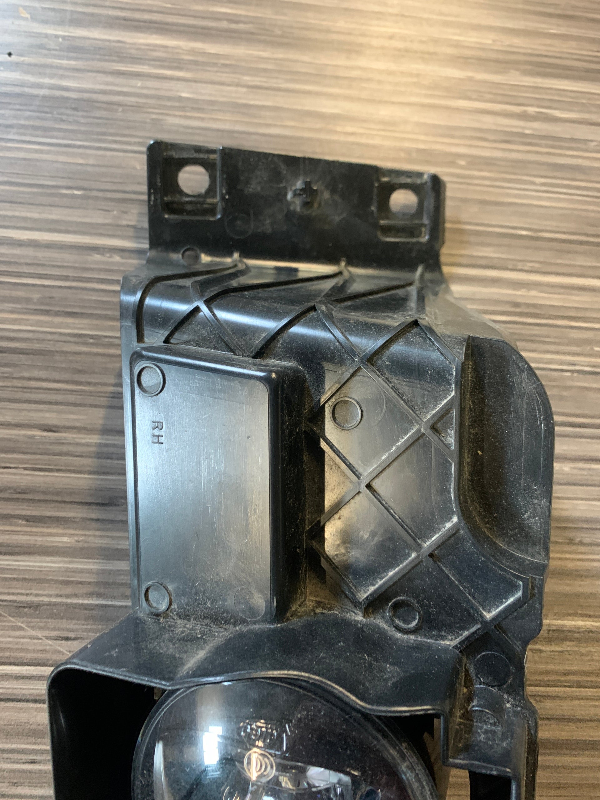2023 - 2025 FORD F250 F350 RIGHT LED FOGLIGHT WITH BRACKET USED OEM PC3B15266B