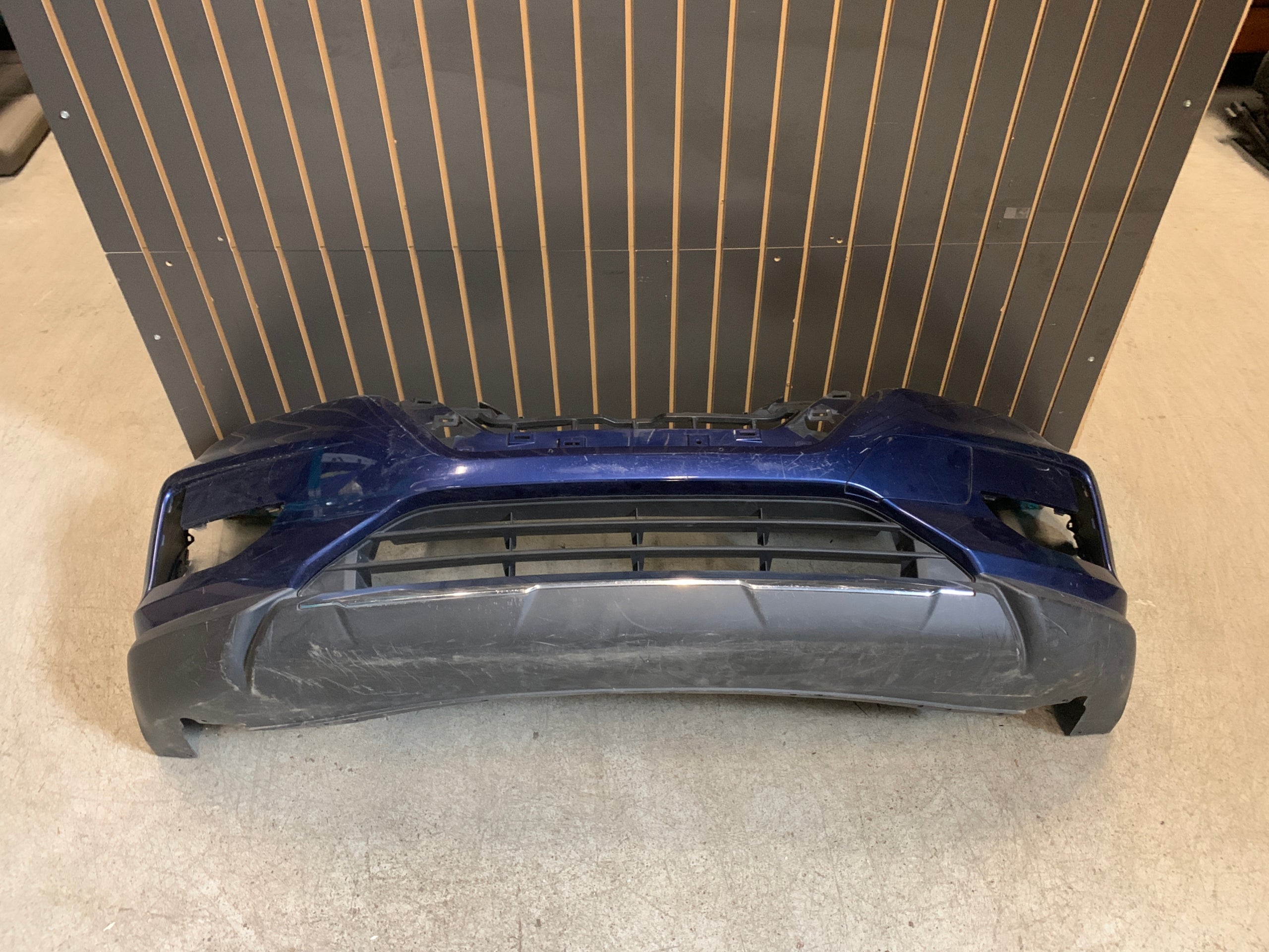 2017 - 2020 NISSAN ROGUE FRONT BUMPER IN BLUE OEM USED