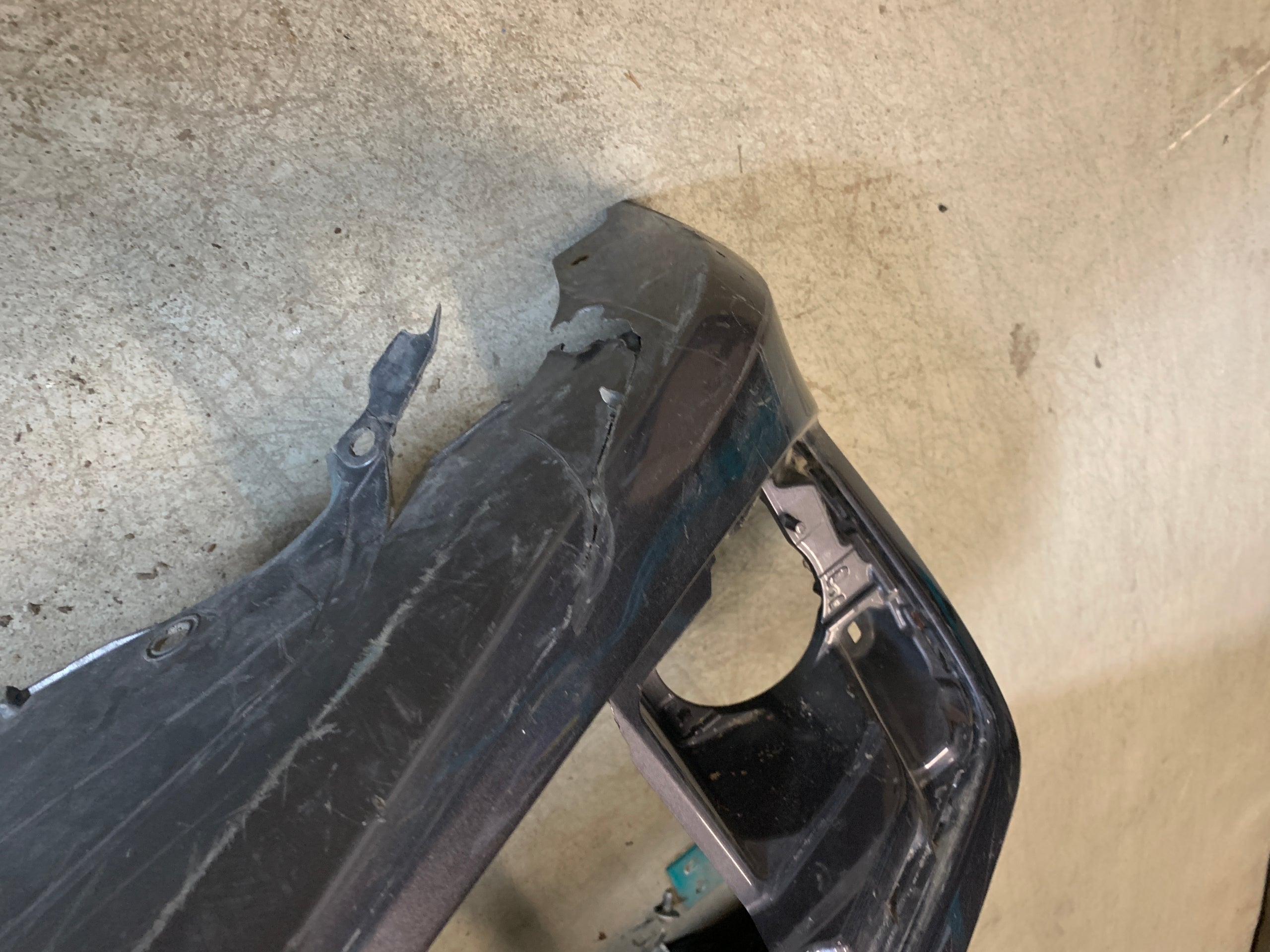 2019 - 2020 HONDA CIVIC FRONT BUMPER OEM USED