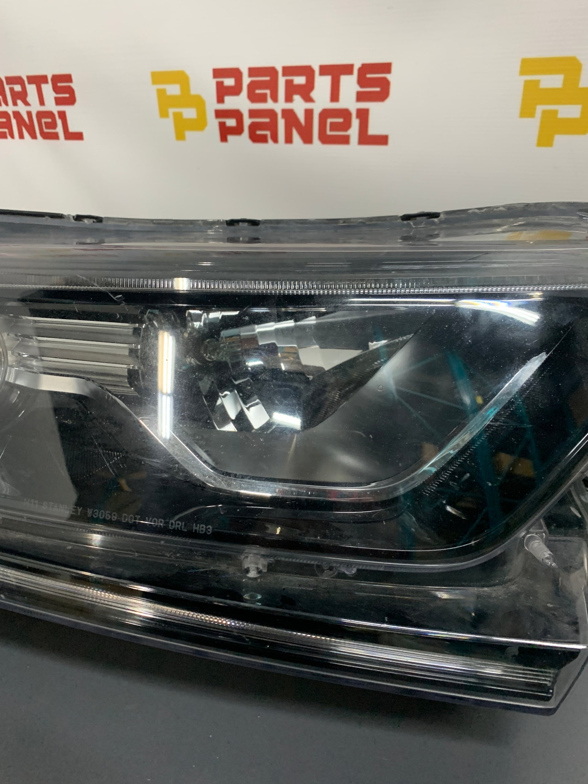2017 - 2022 HONDA CRV PASSENGER RH SIDE HALOGEN HEADLIGHT OEM USED