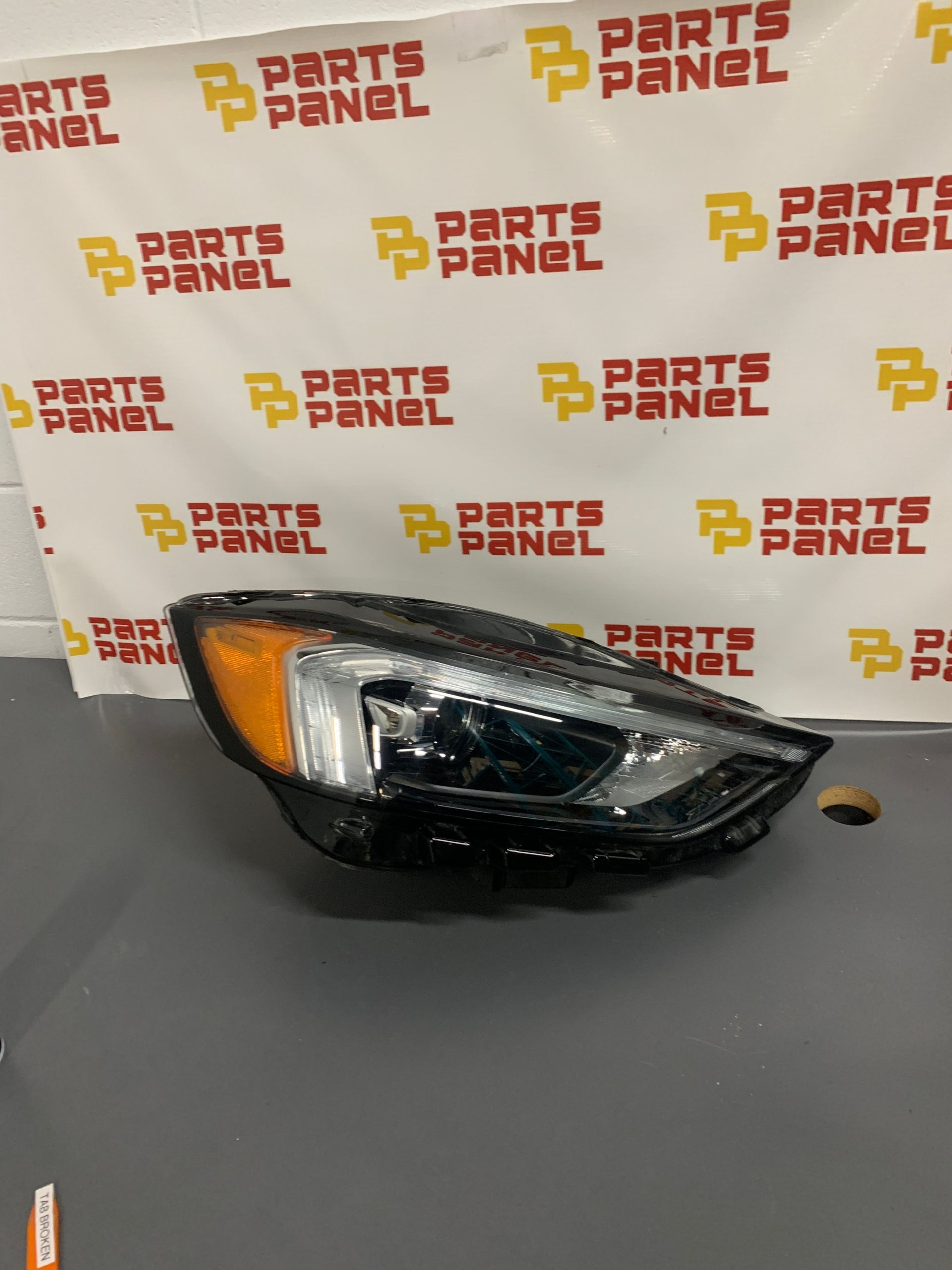 2019 - 2024 FORD EDGE PASSENGER RH SIDE LED HEADLIGHT OEM USED KT4B-13W029-CH