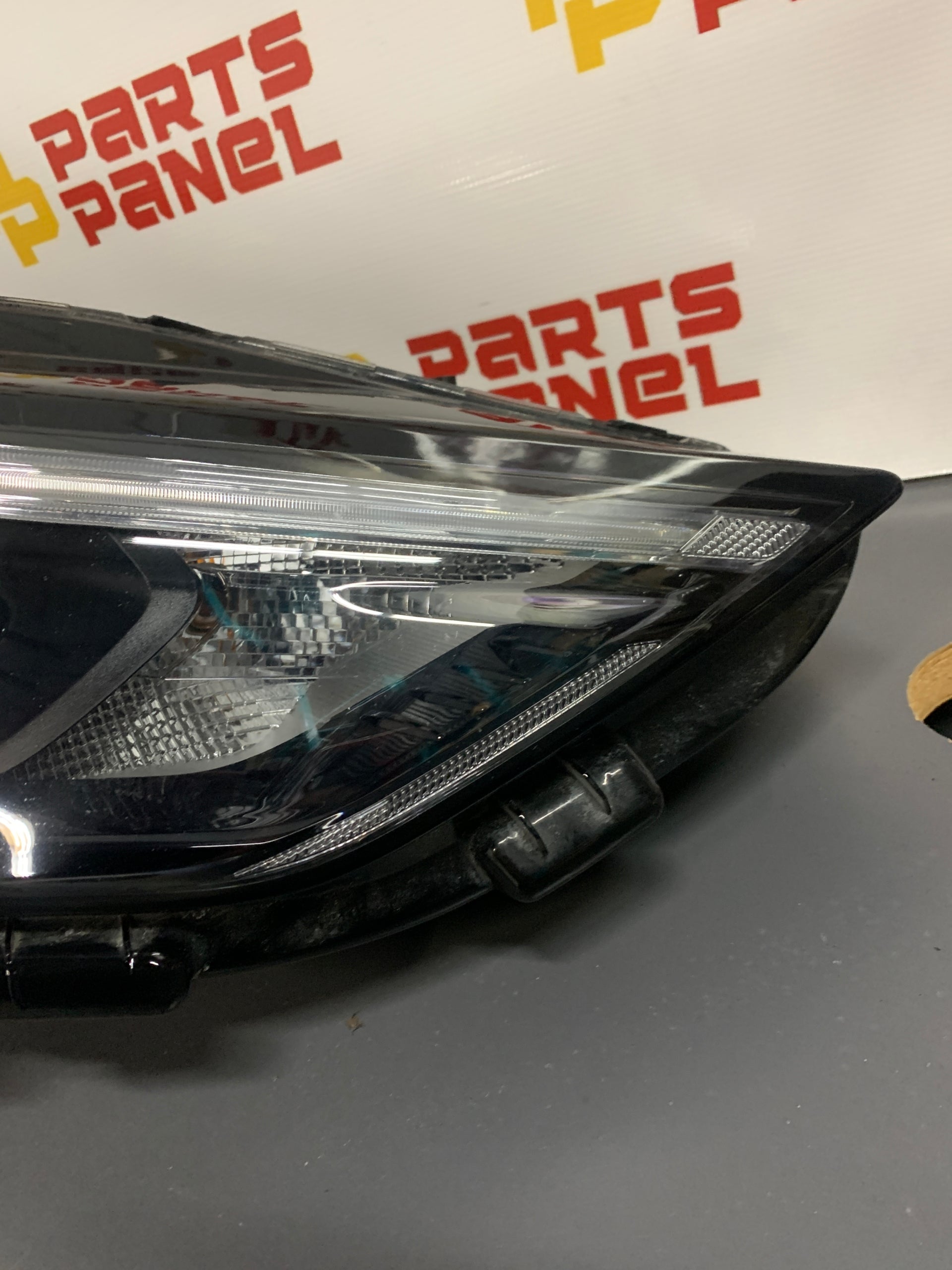 2019 - 2024 FORD EDGE PASSENGER RH SIDE LED HEADLIGHT OEM USED KT4B-13W029-CH