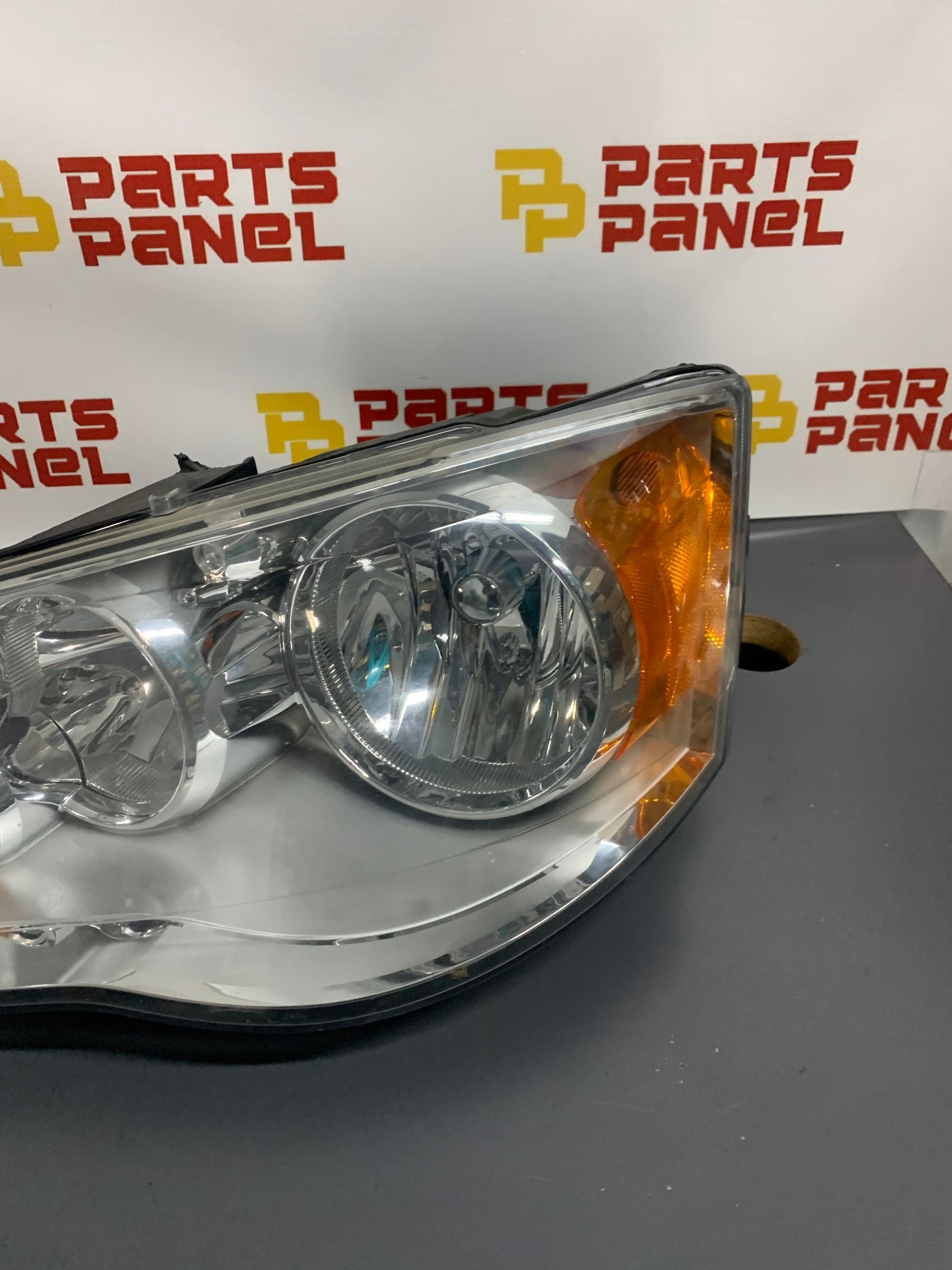 2008 - 2020 DODGE CARAVAN FARO HALÓGENO DELANTERO IZQUIERDO OEM USADO 05113337AAG