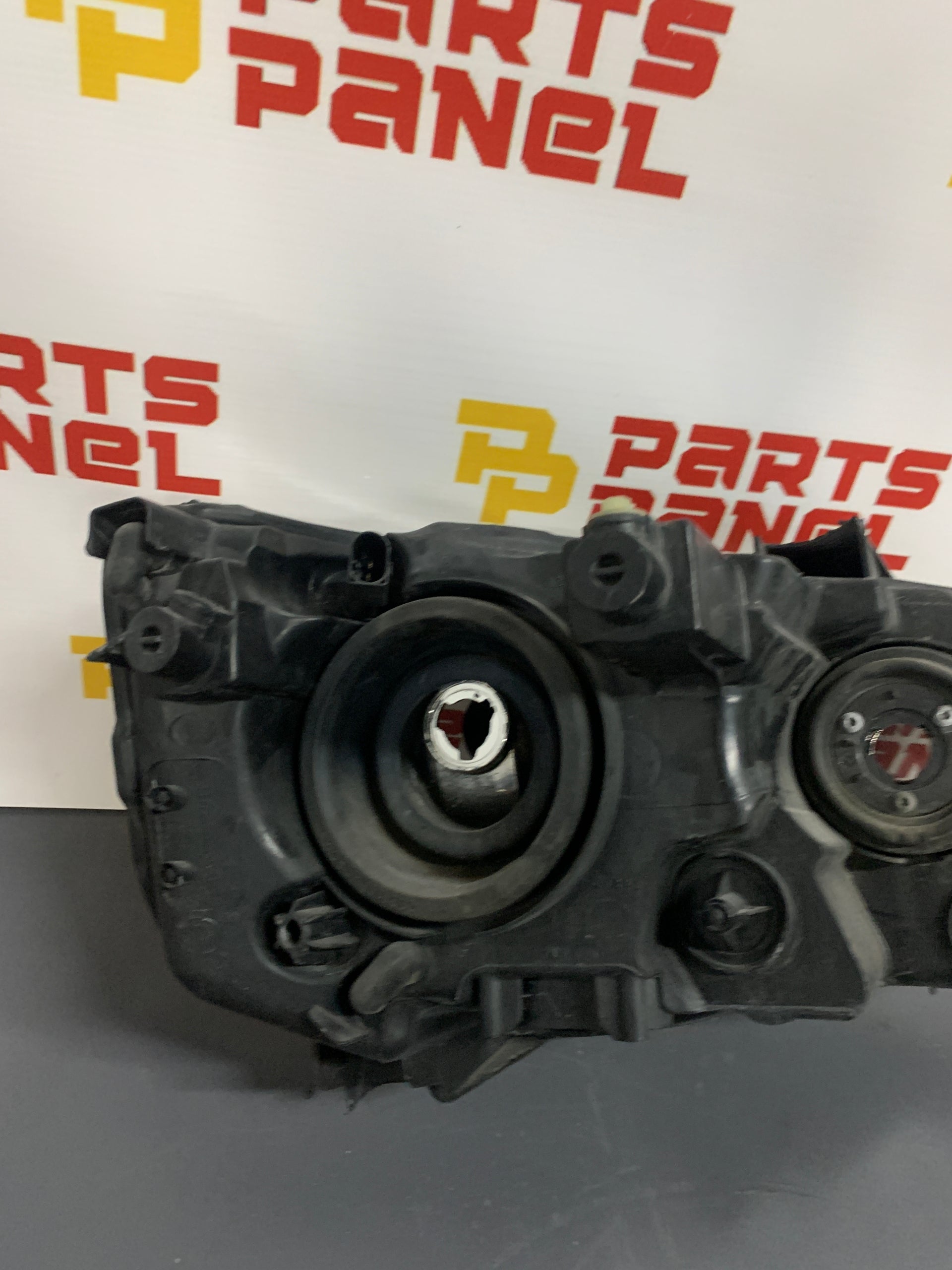 2008 - 2020 DODGE CARAVAN FARO HALÓGENO DELANTERO IZQUIERDO OEM USADO 05113337AAG