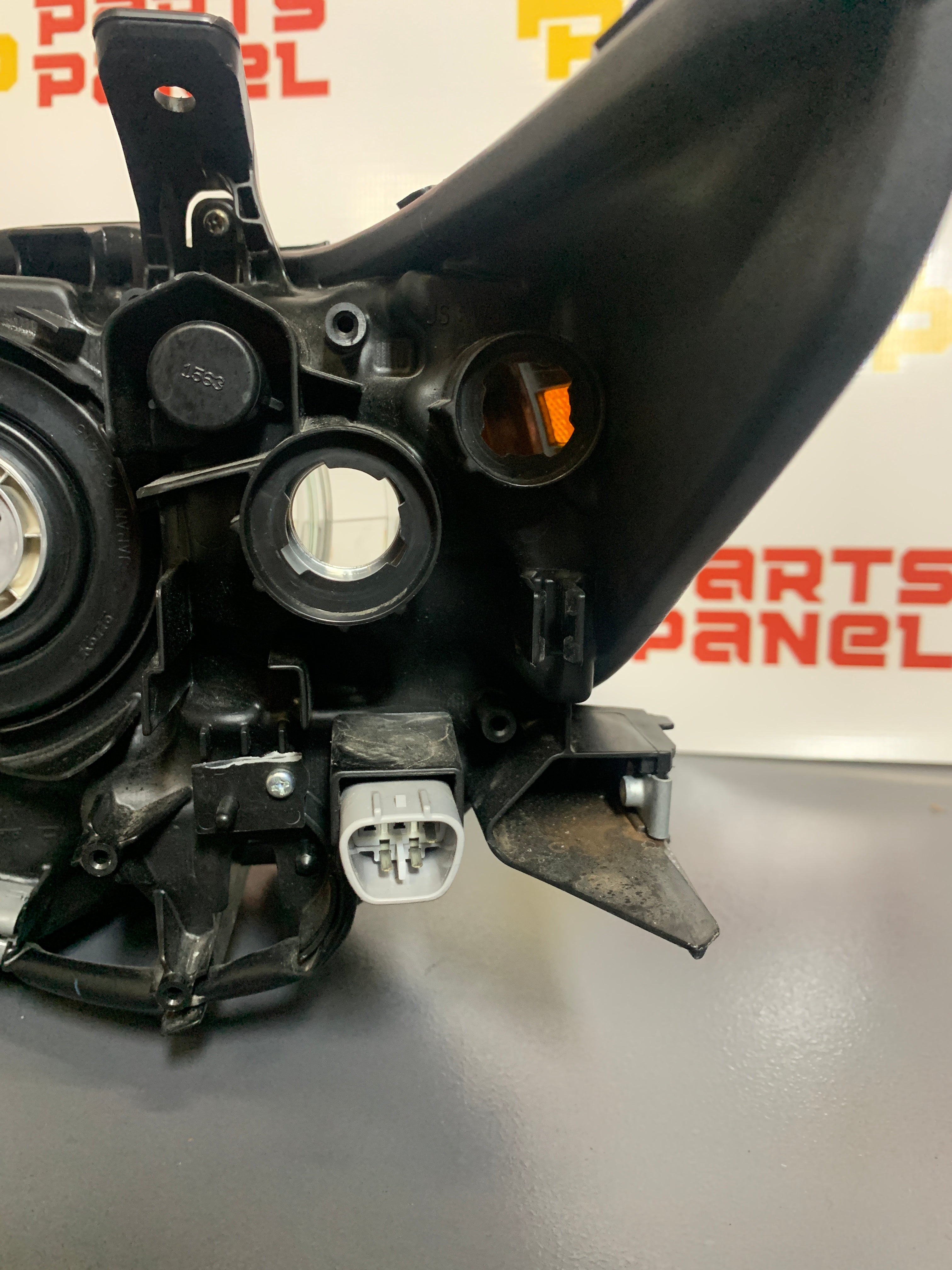 2013 2014 2015 LEXUS ES300 ES350 FARO XENÓN HID DEL LADO DEL COPILOTO DERECHO ORIGINAL USADO