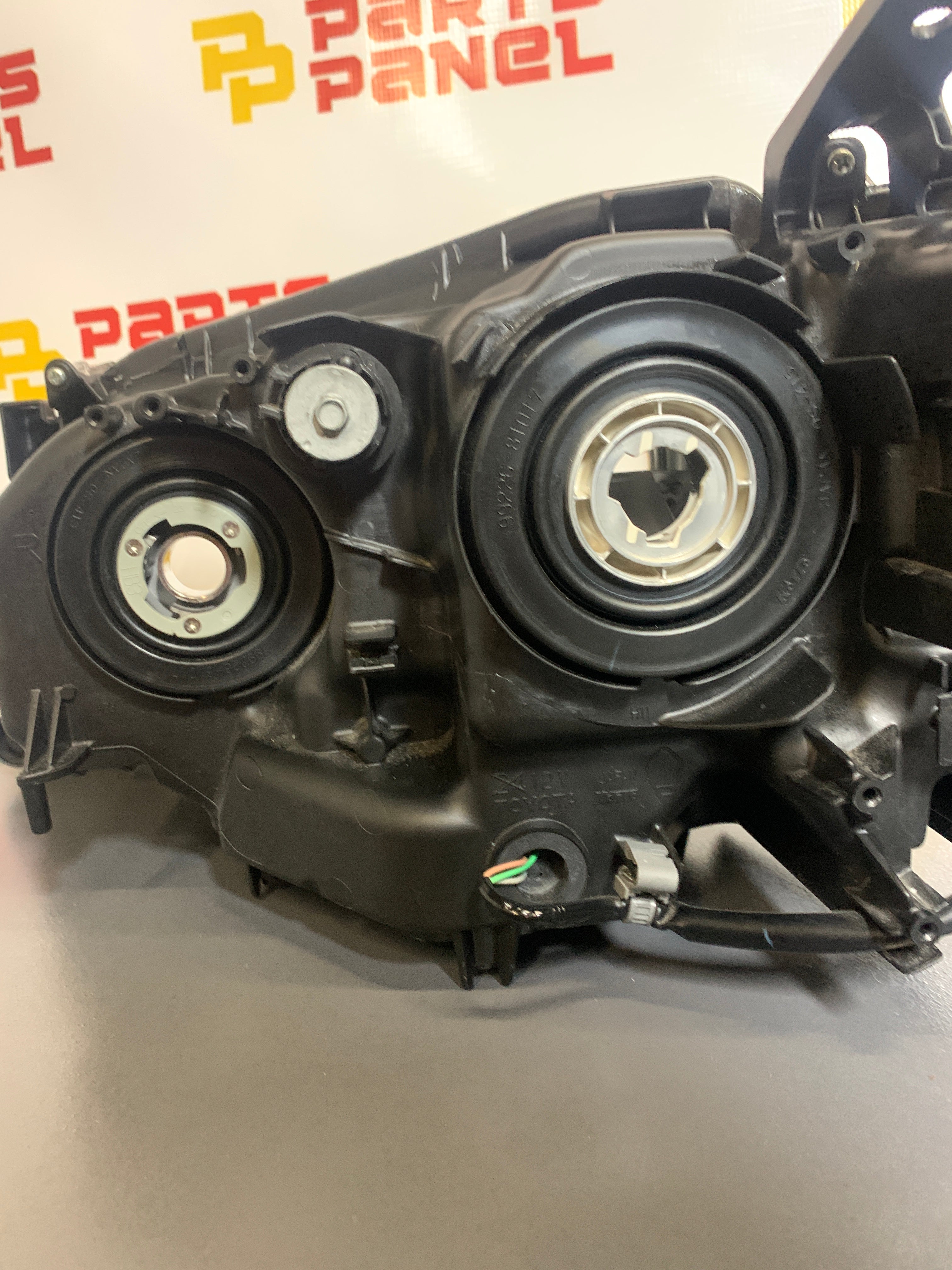 2013 2014 2015 LEXUS ES300 ES350 FARO XENÓN HID DEL LADO DEL COPILOTO DERECHO ORIGINAL USADO