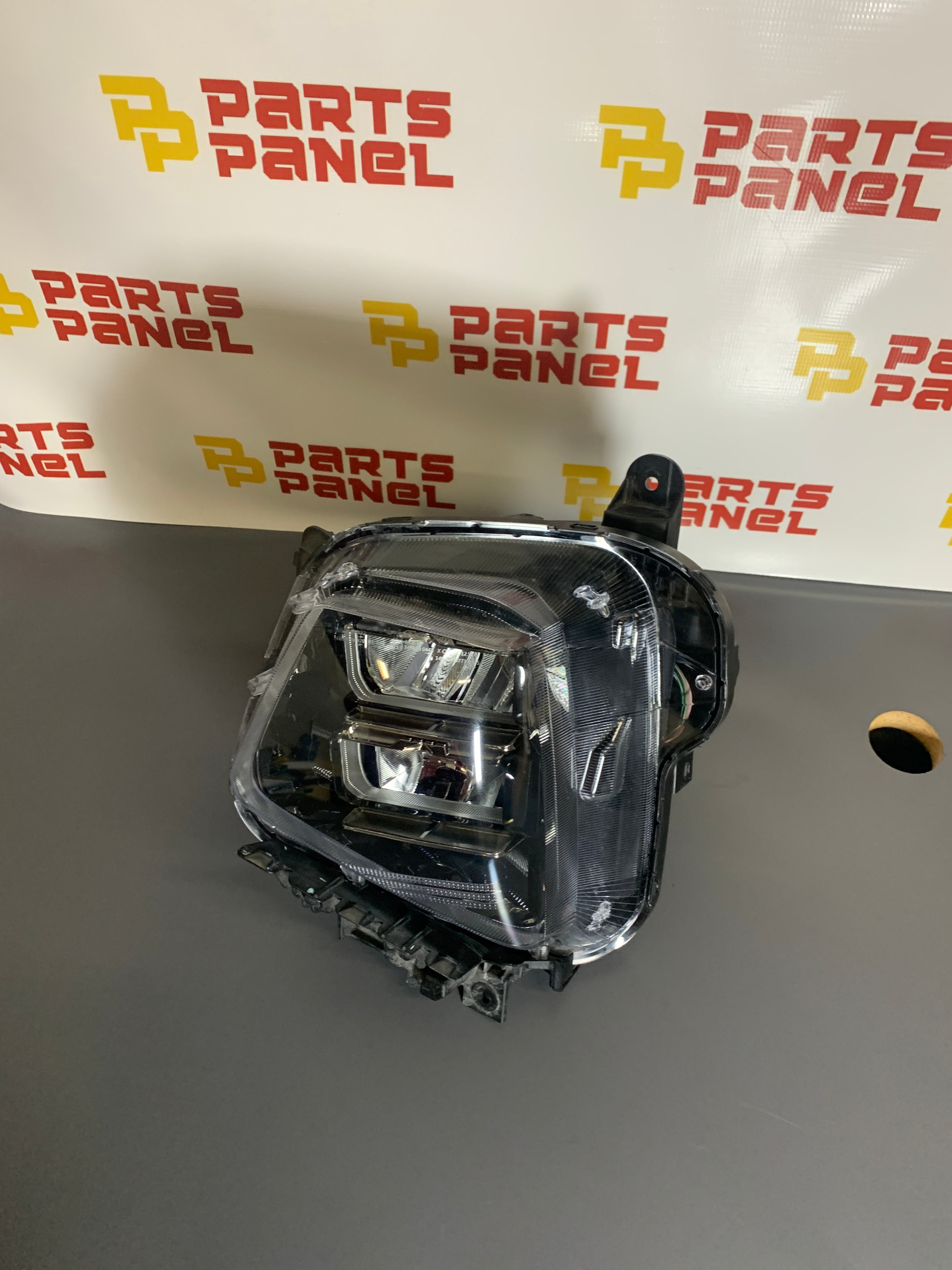 2022 2024 HYUNDAI TUCSON LEFT DRIVER SIDE HEAD LAMP LED REFLECTOR OEM USED