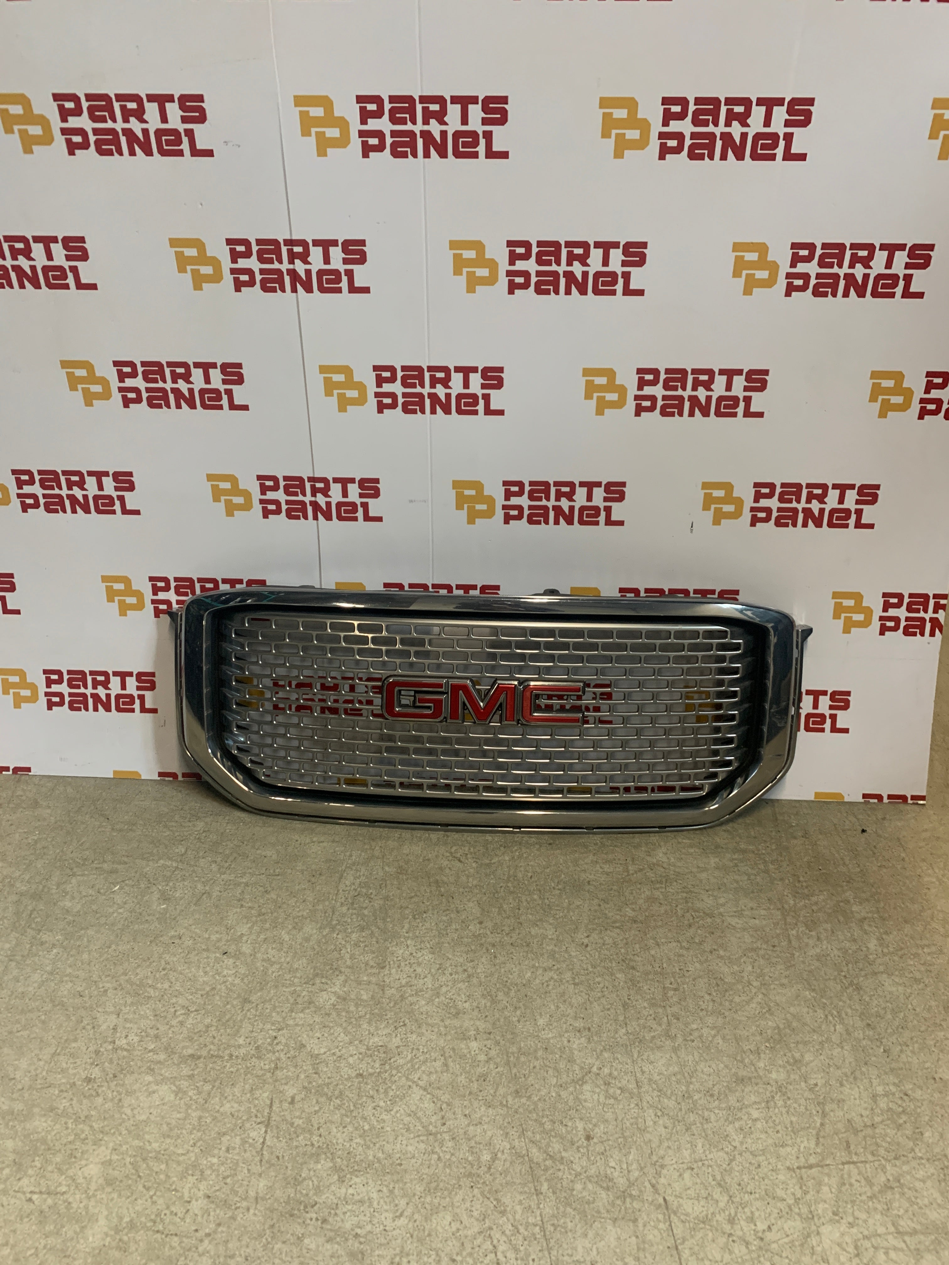 2015 - 2020 GMC YUKON DENALI FRONT CHROME GRILLE 22936420