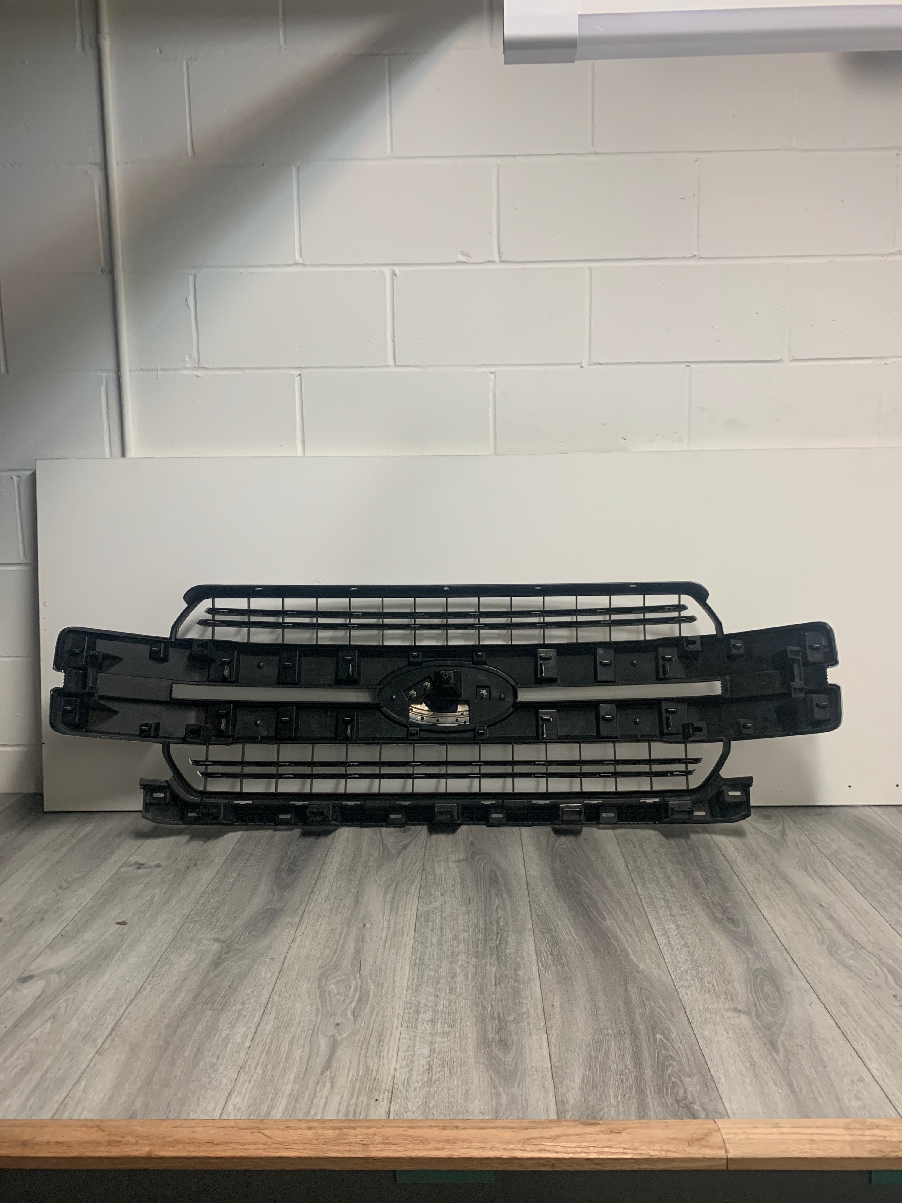 2018 - 2020 FORD F150 FRONT GRILLE CHROME JL34-8200-GFW