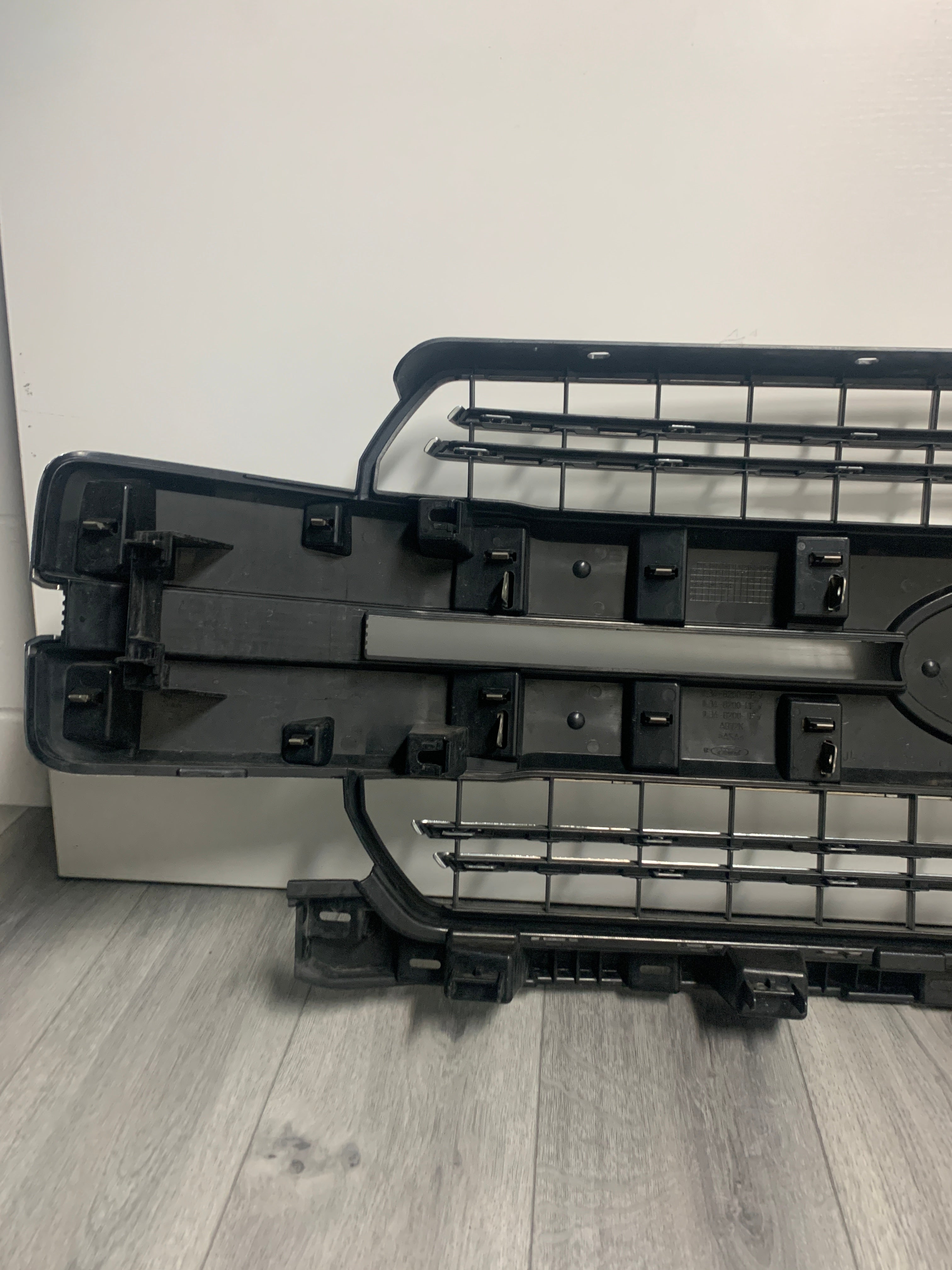 2018 - 2020 FORD F150 FRONT GRILLE CHROME JL34-8200-GFW