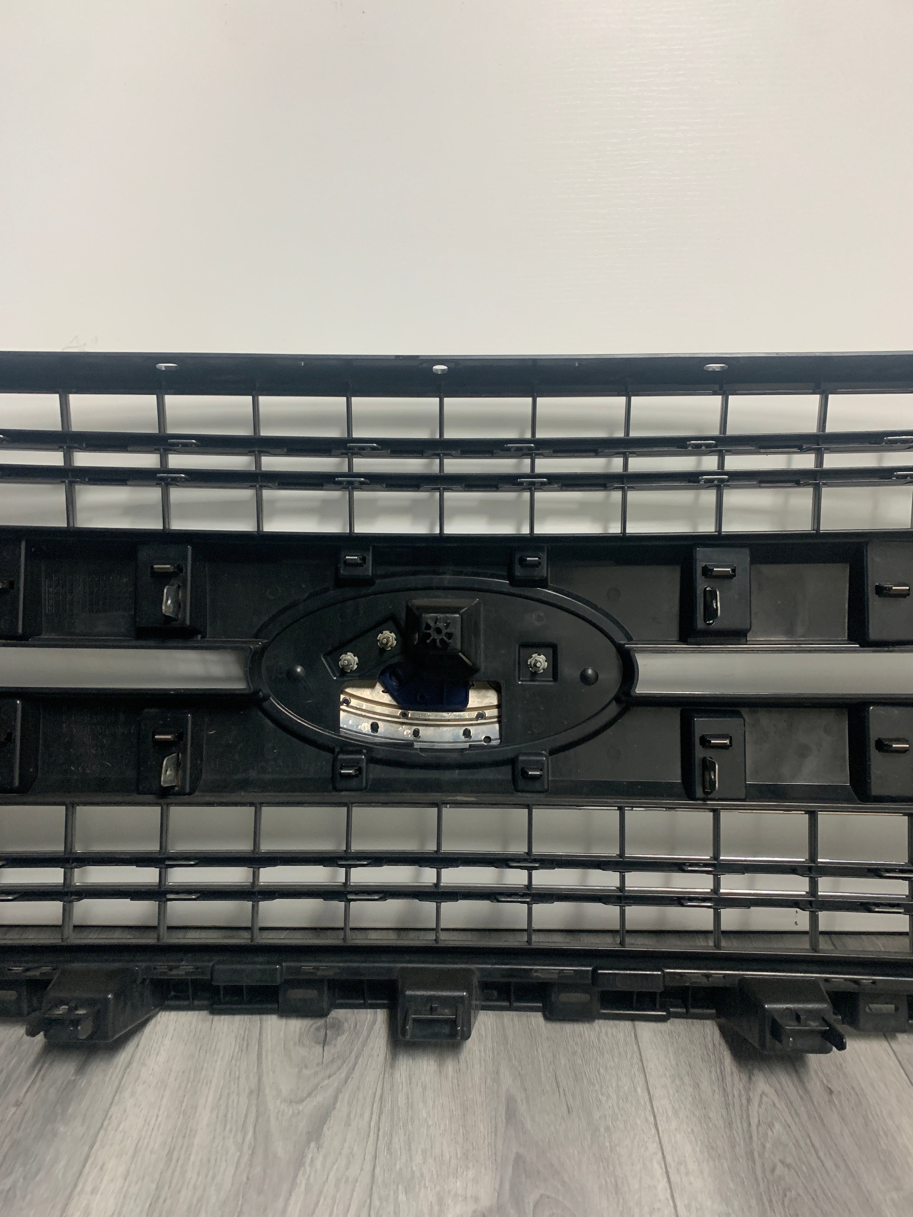 2018 - 2020 FORD F150 FRONT GRILLE CHROME JL34-8200-GFW