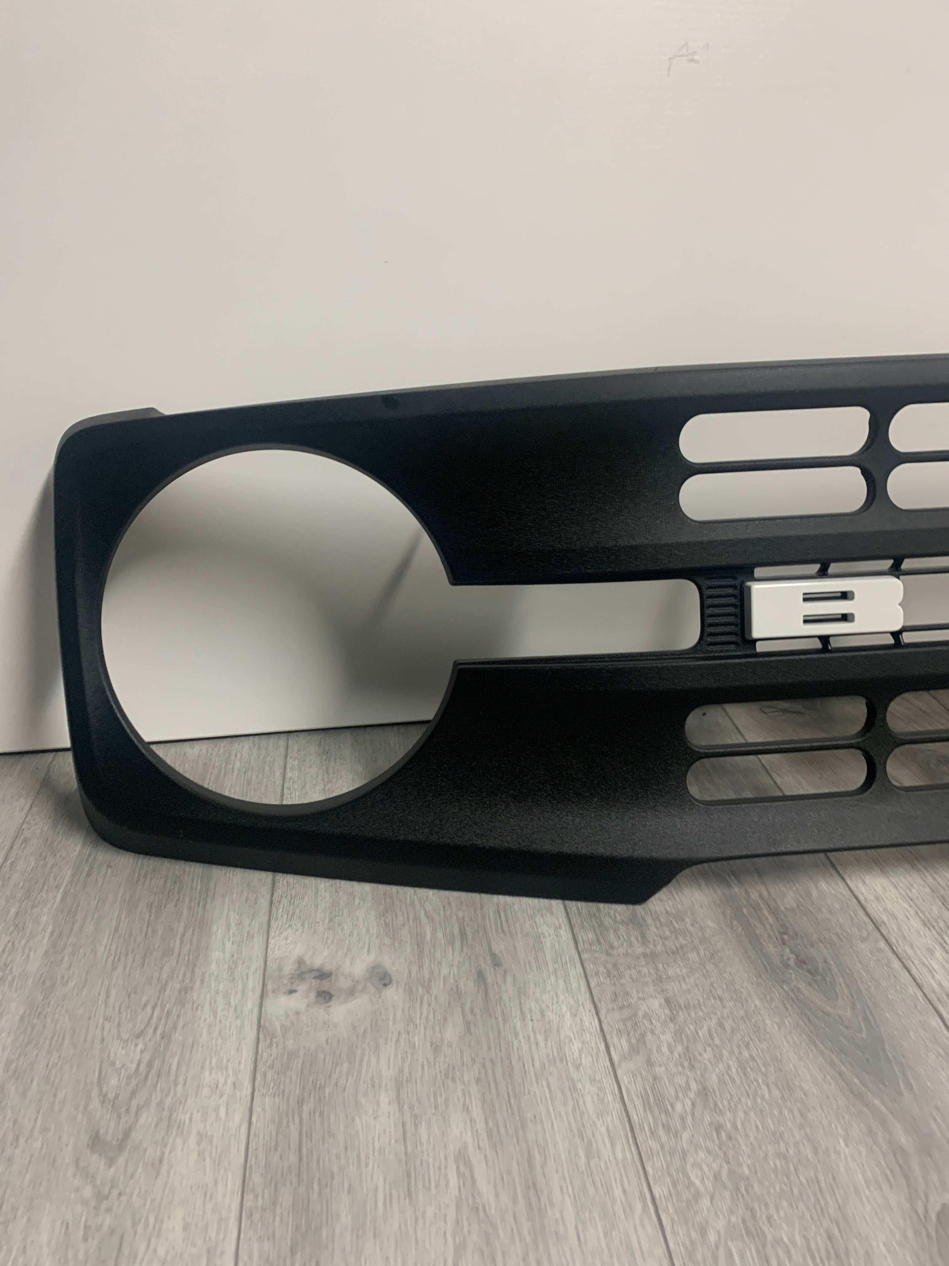 2021-2025 FORD BRONCO FRONT GRILLE M2DB8W200FG5YZ9