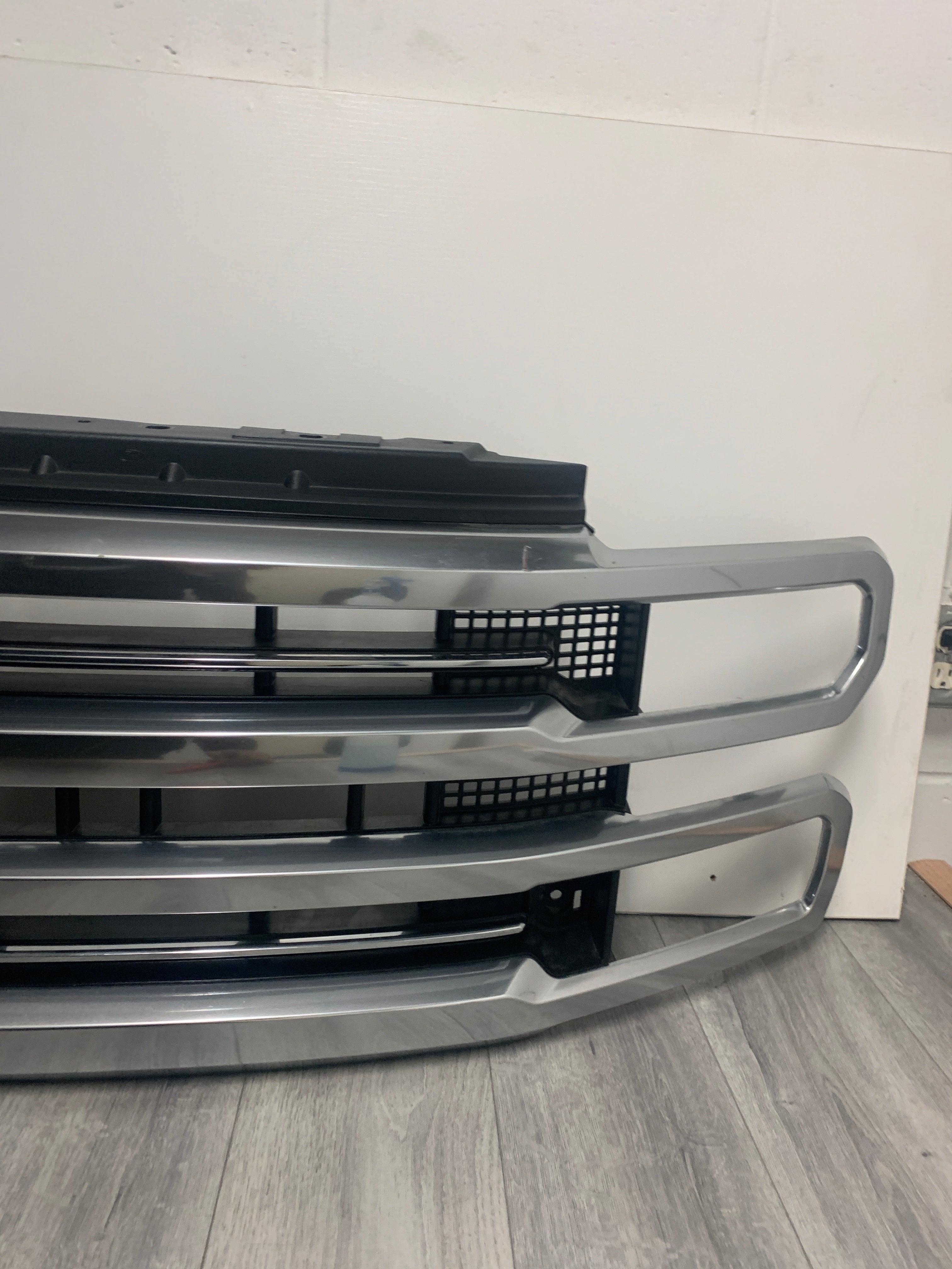 2023 - 2026 FORD F250 F350 SUPERDUTY FRONT CHROME GRILLE OEM PC3B-8200-FGSMA4