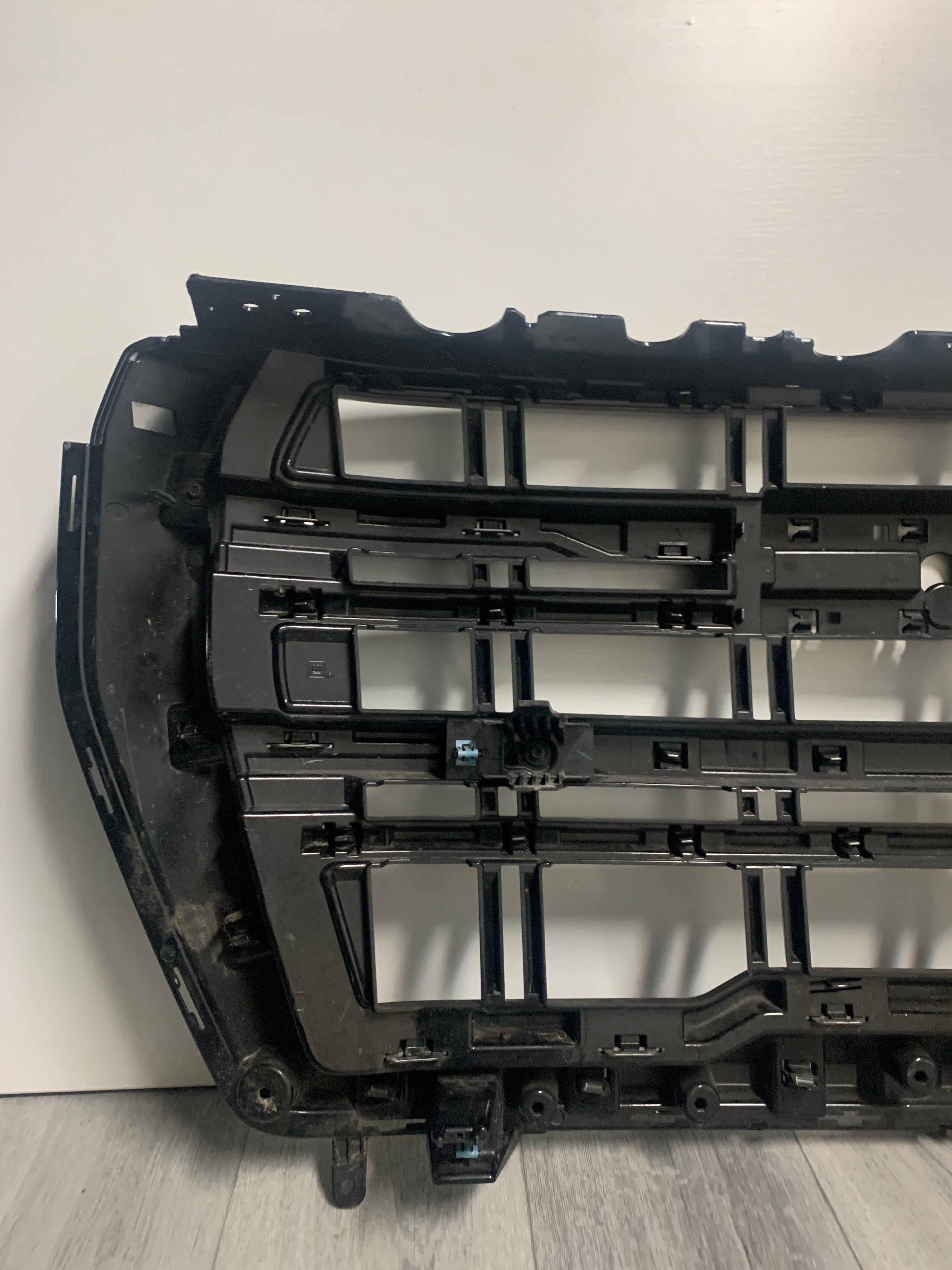 2021 - 2024 GMC YUKON FRONT GRILLE NIGHTRIDER CHROME GRILLE 84835786