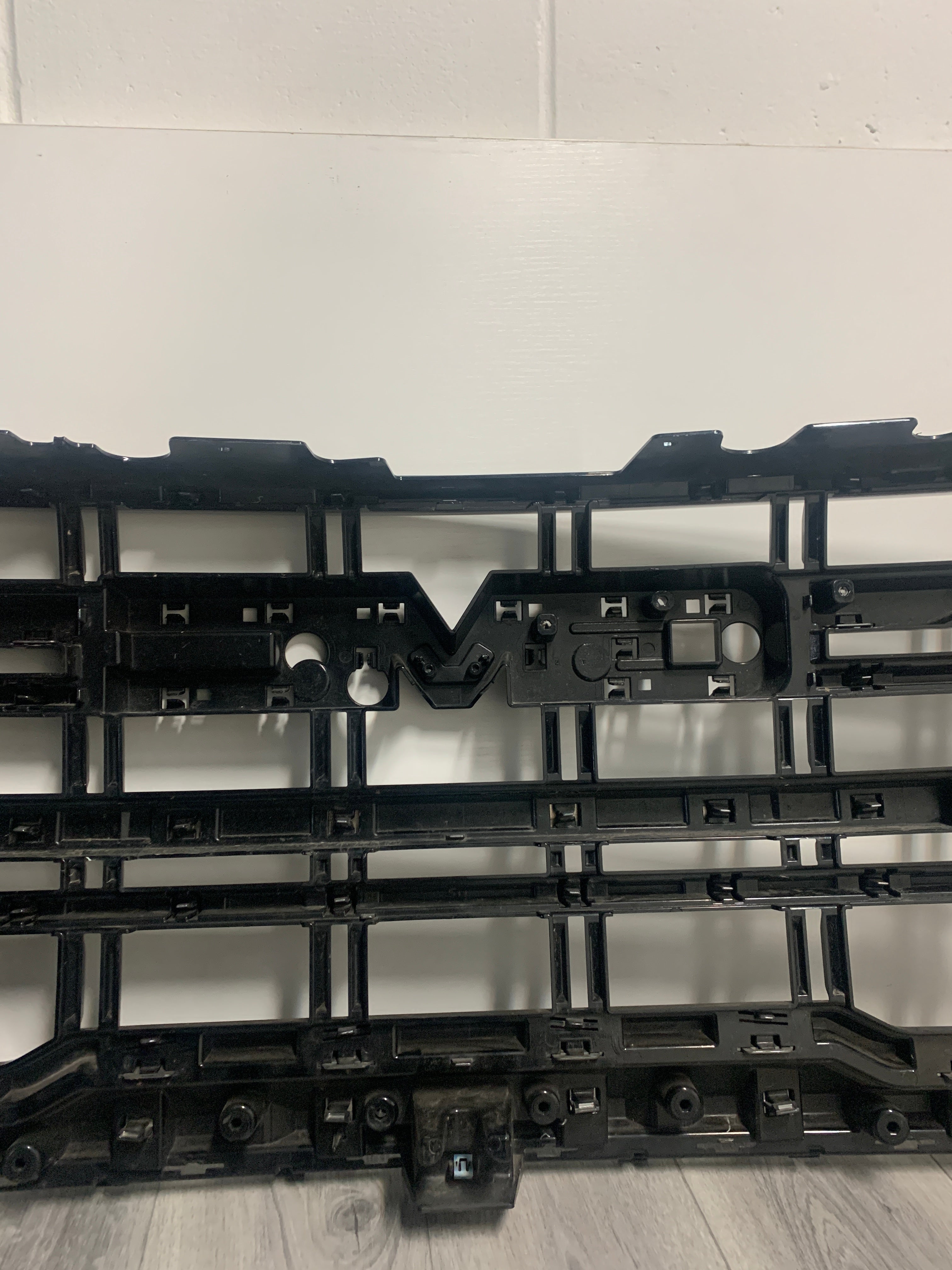 2021 - 2024 GMC YUKON FRONT GRILLE NIGHTRIDER CHROME GRILLE 84835786