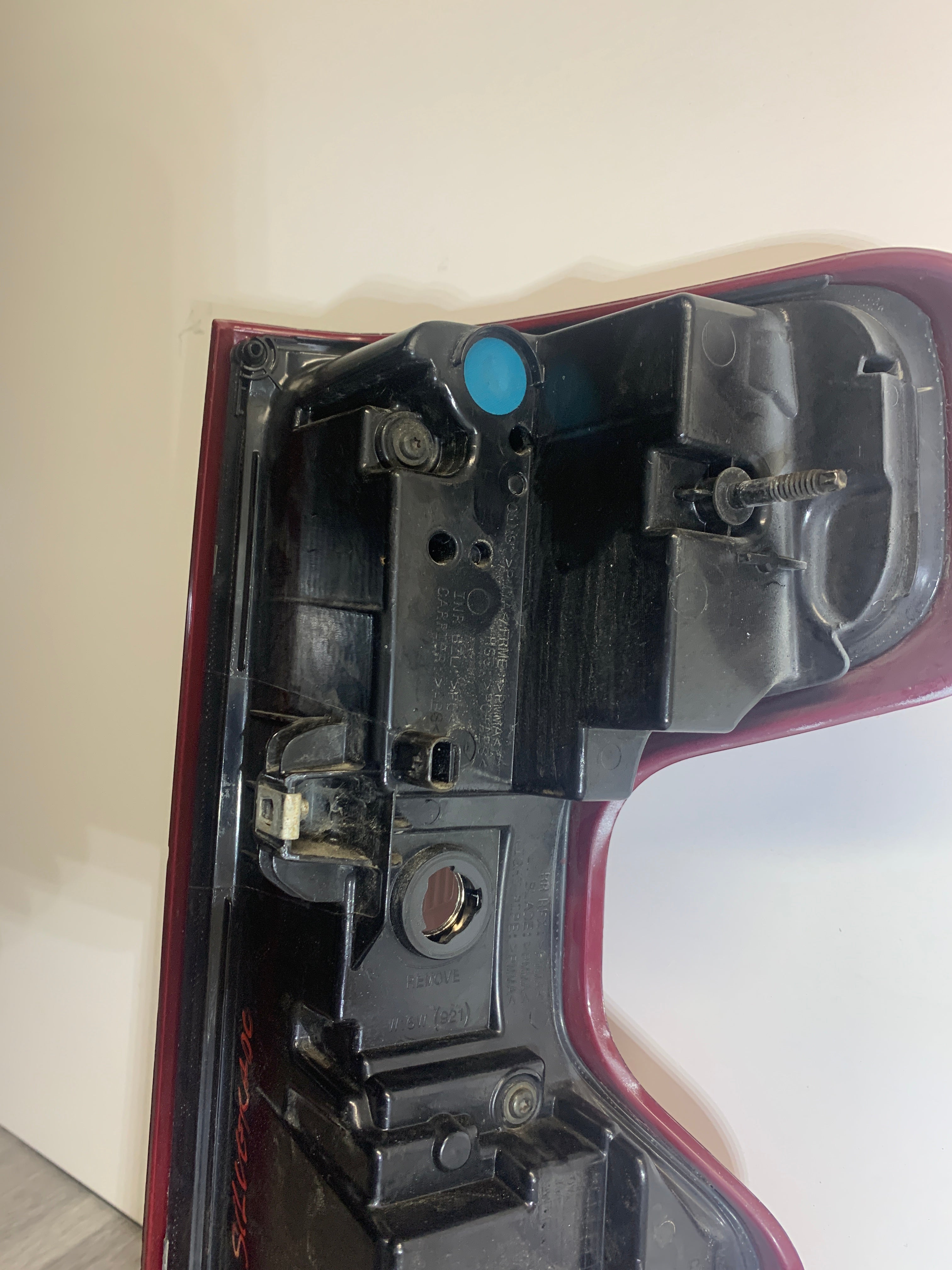 2019 - 2025 CHEVY SILVERADO 1500 2500 3500 DRIVER SIDE TAIL LIGHT 87826666