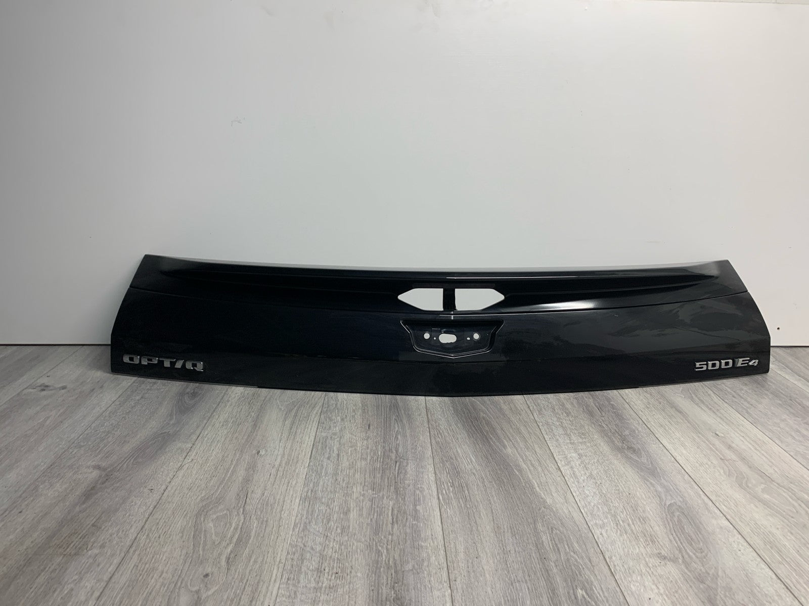 2025 - 2027 CADILLAC OPTIQ 500 E4 TRUNK LID BLACK SPOILER OEM