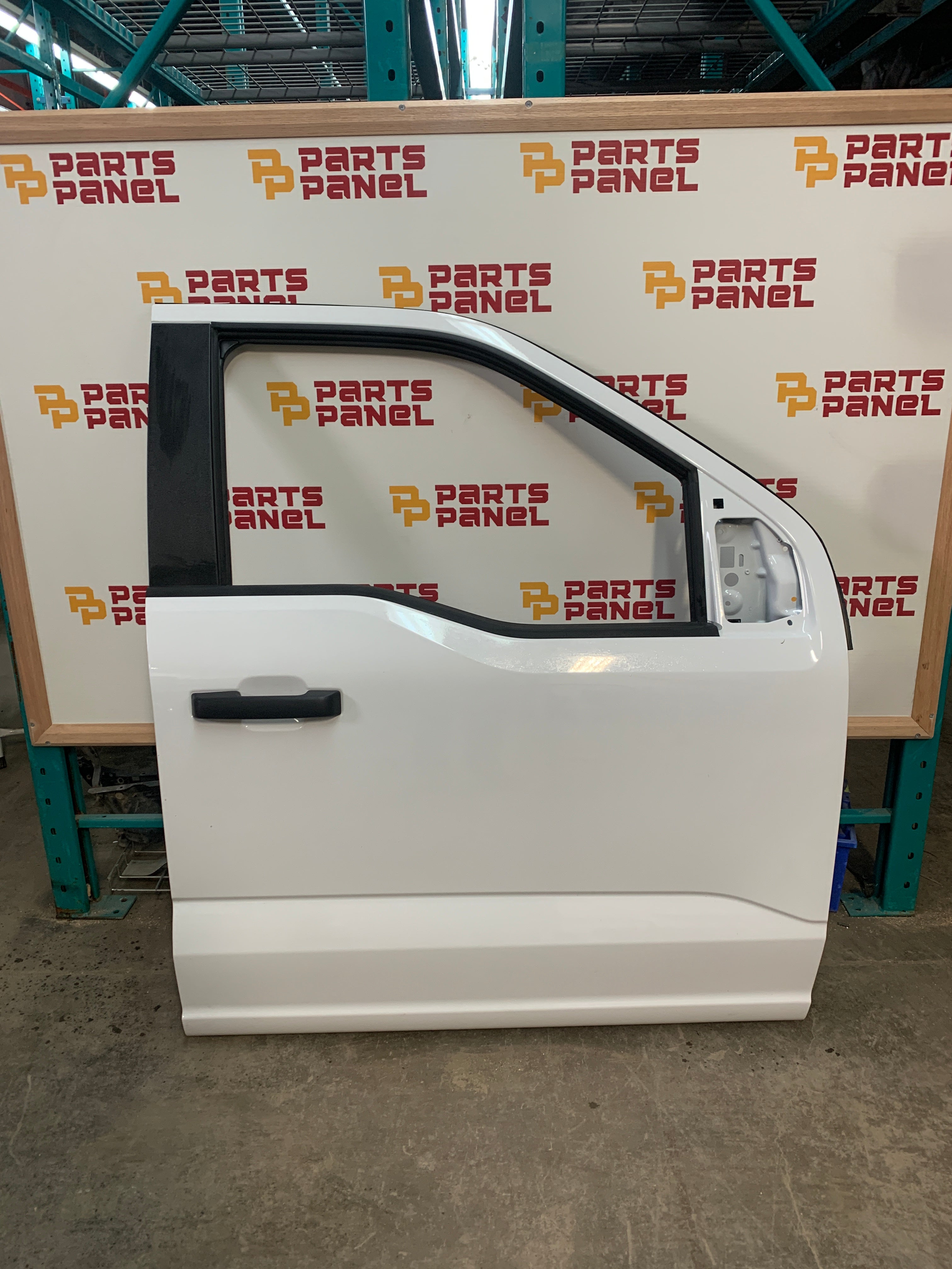 2021 - 2025 FORD F150 PASSENGER SIDE FRONT DOOR OEM