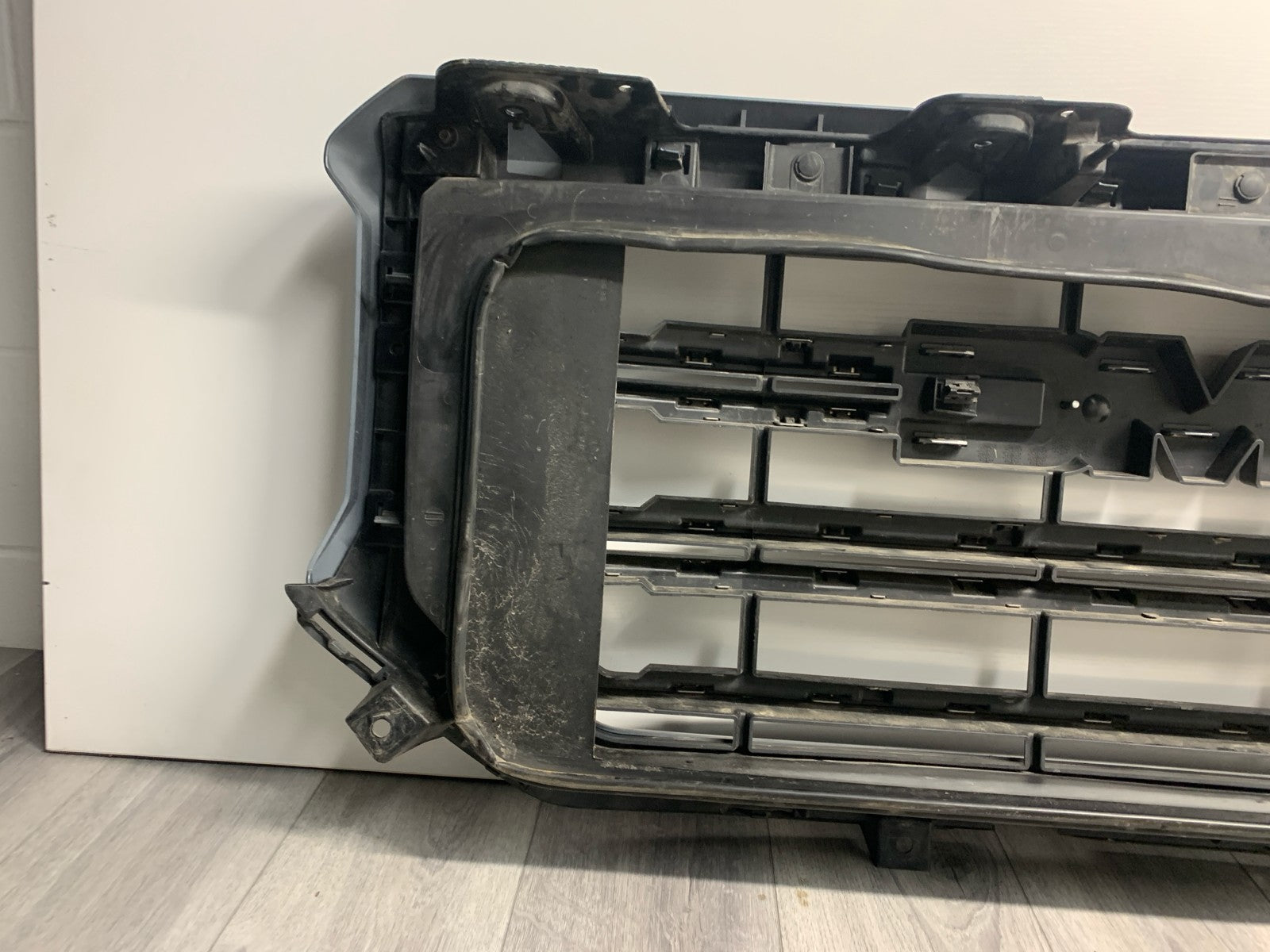 2016 - 2019 GMC SIERRA 1500 FRONT GRILLE 23496236