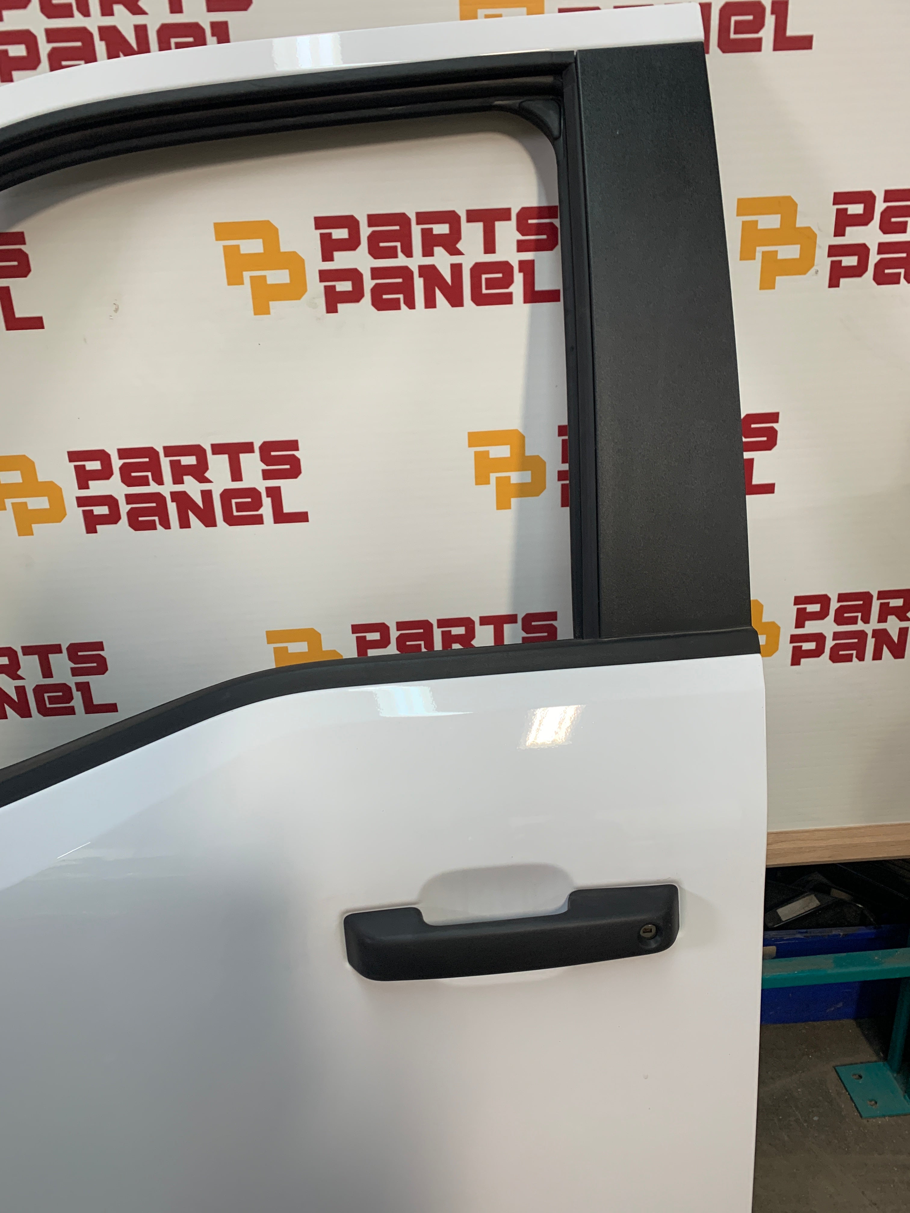 2021 - 2025 FORD F150 DRIVER SIDE FRONT DOOR OEM