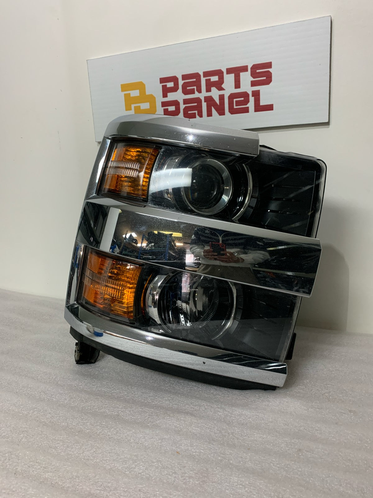 2015 - 2019 CHEVROLET SILVERADO 2500 3500 HEAVY DUTY PASSENGER SIDE HALOGEN HEADLIGHT 84096573