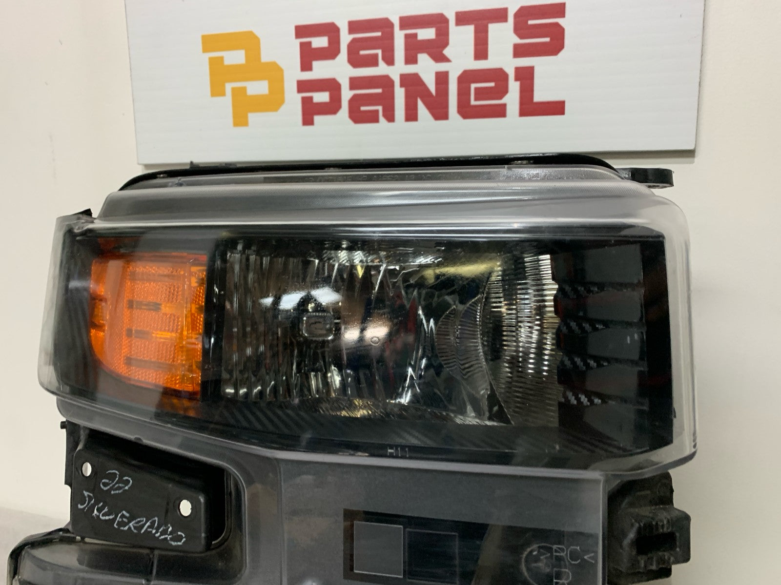2019 - 2022 CHEVROLET SILVERADO 1500 PASSENGER SIDE HEADLIGHT 84621849