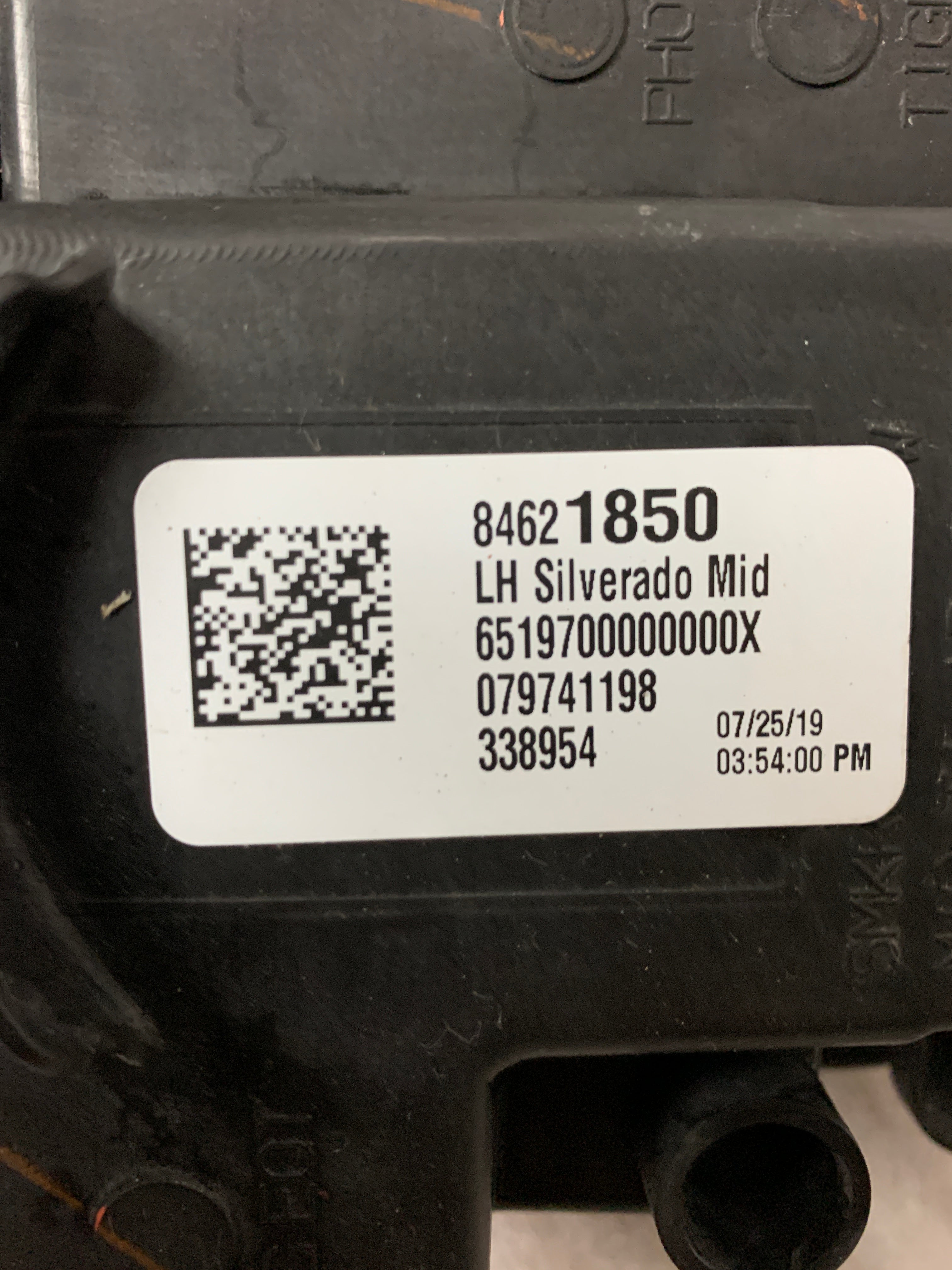 2019 - 2022 CHEVROLET SILVERADO 1500 DRIVER SIDE HEADLIGHT 84621850