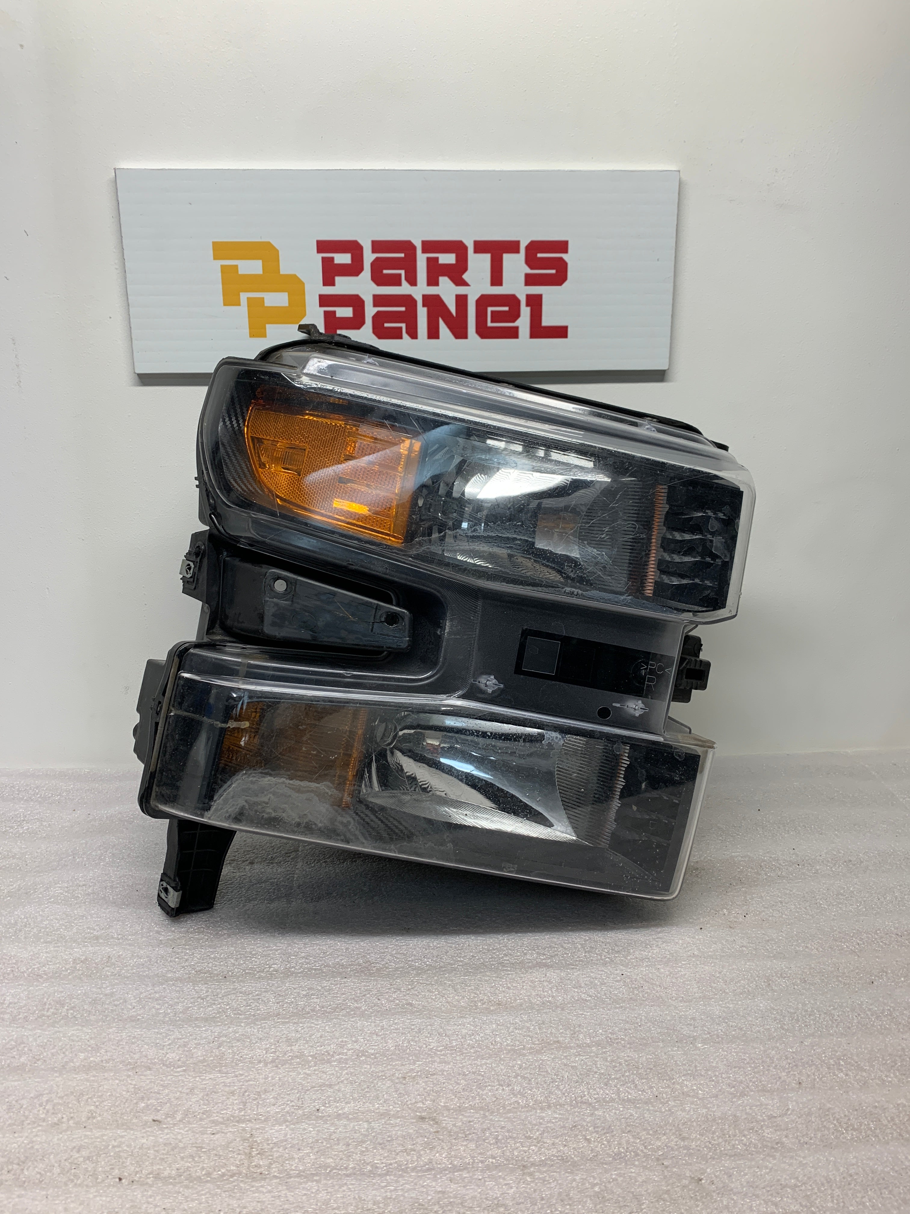 2019 - 2022 CHEVROLET SILVERADO 1500 PASSENGER SIDE HEADLIGHT 84621849
