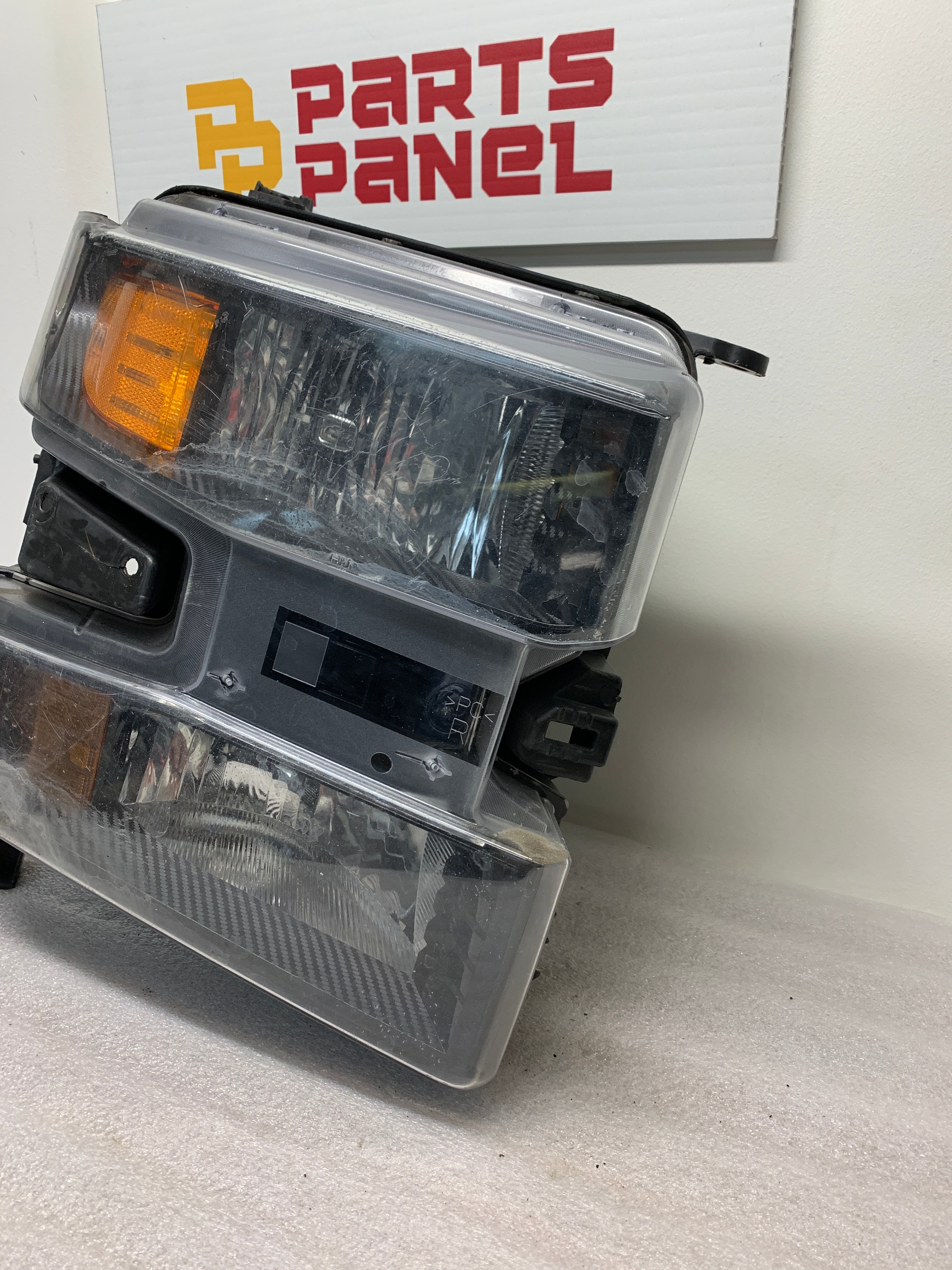 2019 - 2022 CHEVROLET SILVERADO 1500 PASSENGER SIDE HEADLIGHT 84621849