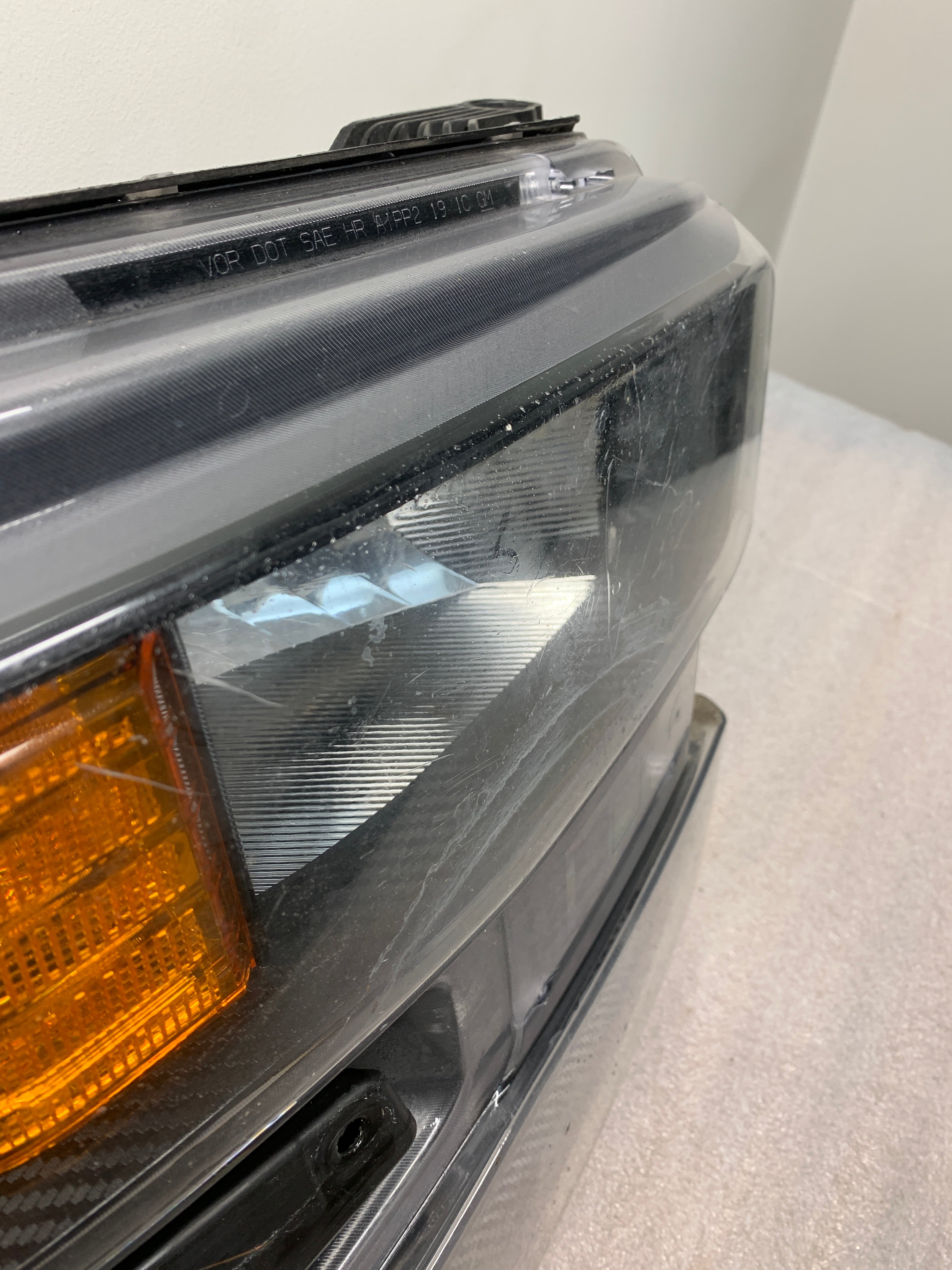 2019 - 2022 CHEVROLET SILVERADO 1500 PASSENGER SIDE HEADLIGHT 84621849