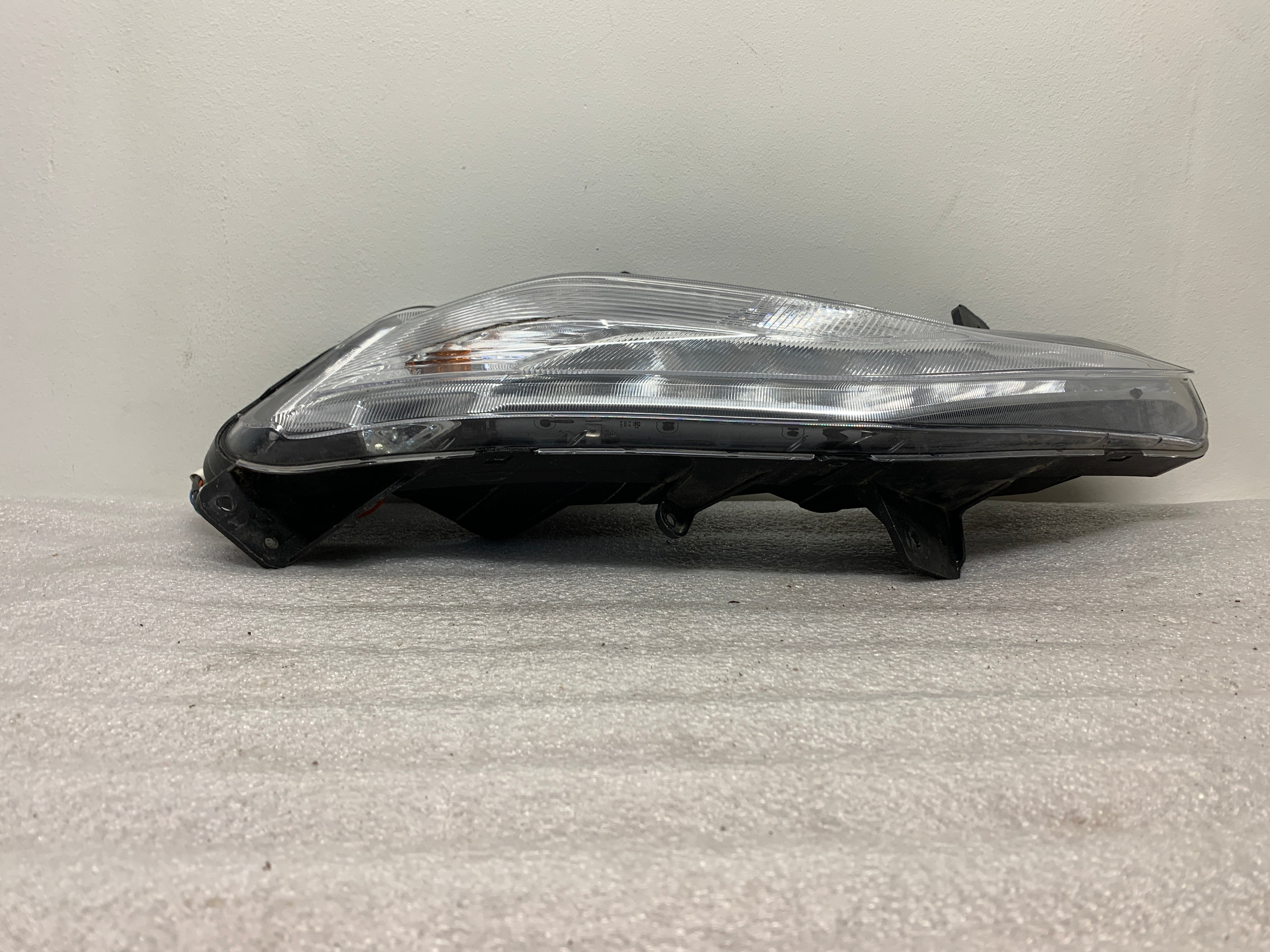 2019 - 2025 CHEVROLET MALIBU DRIVER SIDE FOG LIGHT 84575553