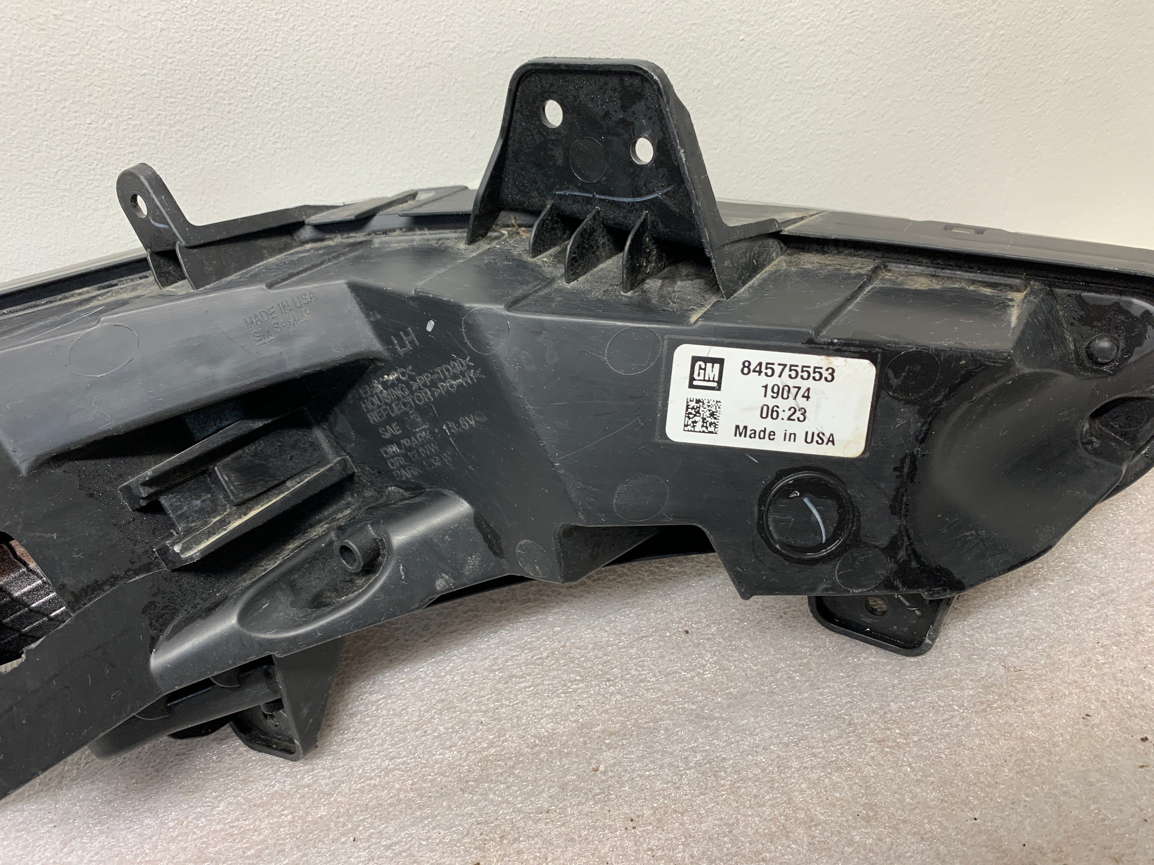 2019 - 2025 CHEVROLET MALIBU DRIVER SIDE FOG LIGHT 84575553