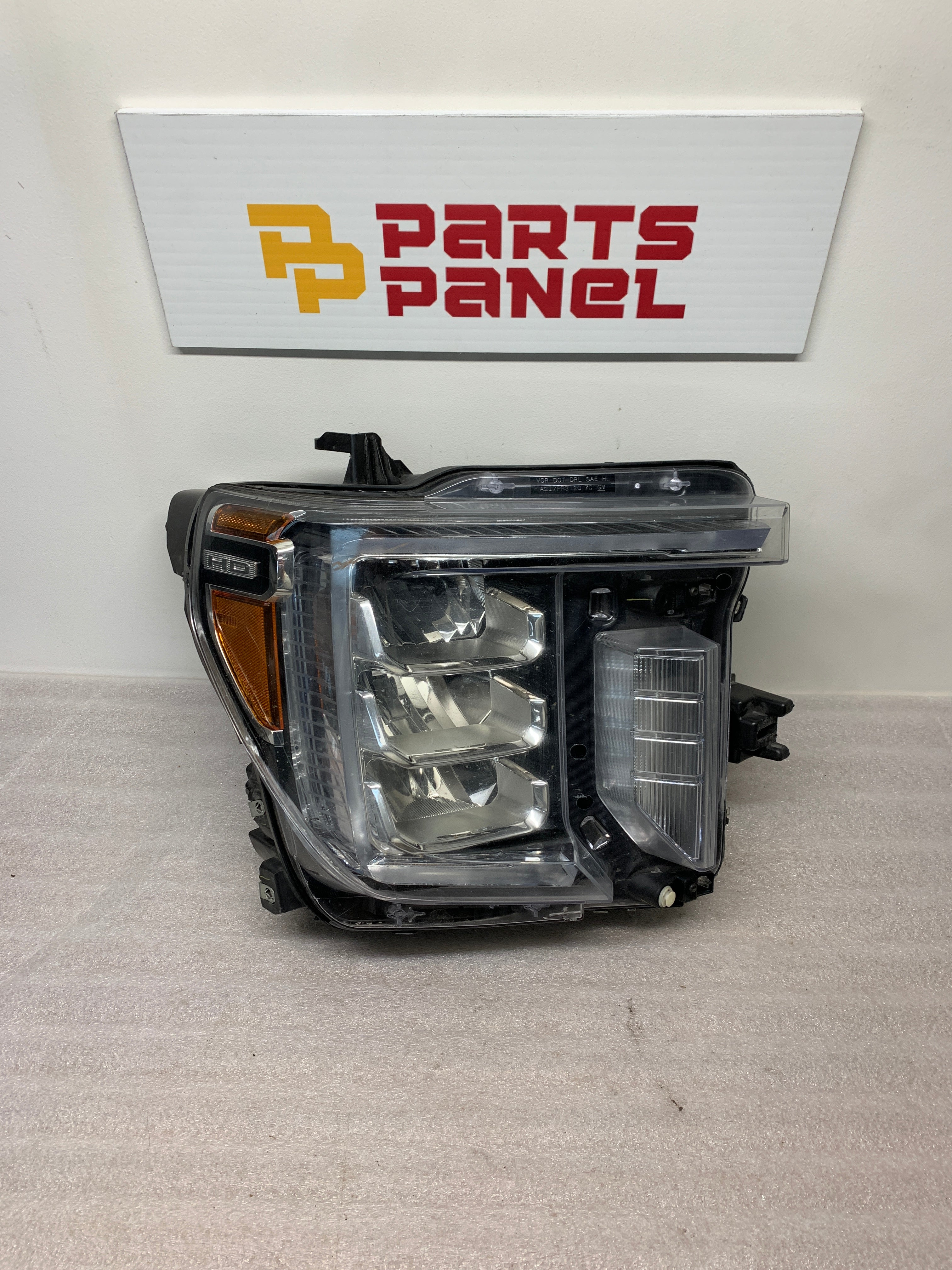 2020 - 2023 GMC SIERRA 2500 3500 HEAVY DUTY PASSENGER SIDE HEADLIGHT 84738615&nbsp;