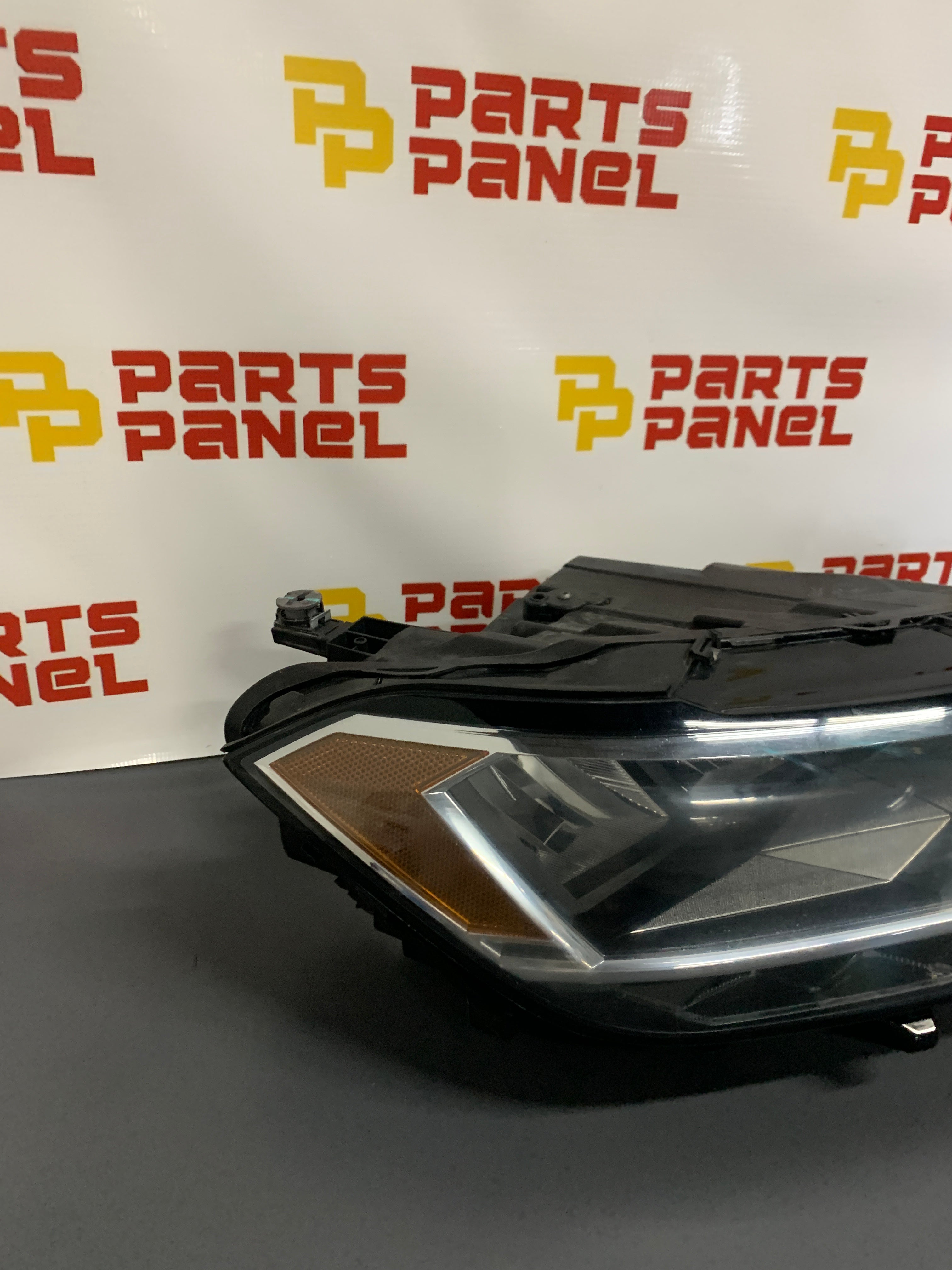 2019 - 2024 VOLKSWAGEN JETTA PASSENGER SIDE LED HEADLIGHT 17A.941.036.A