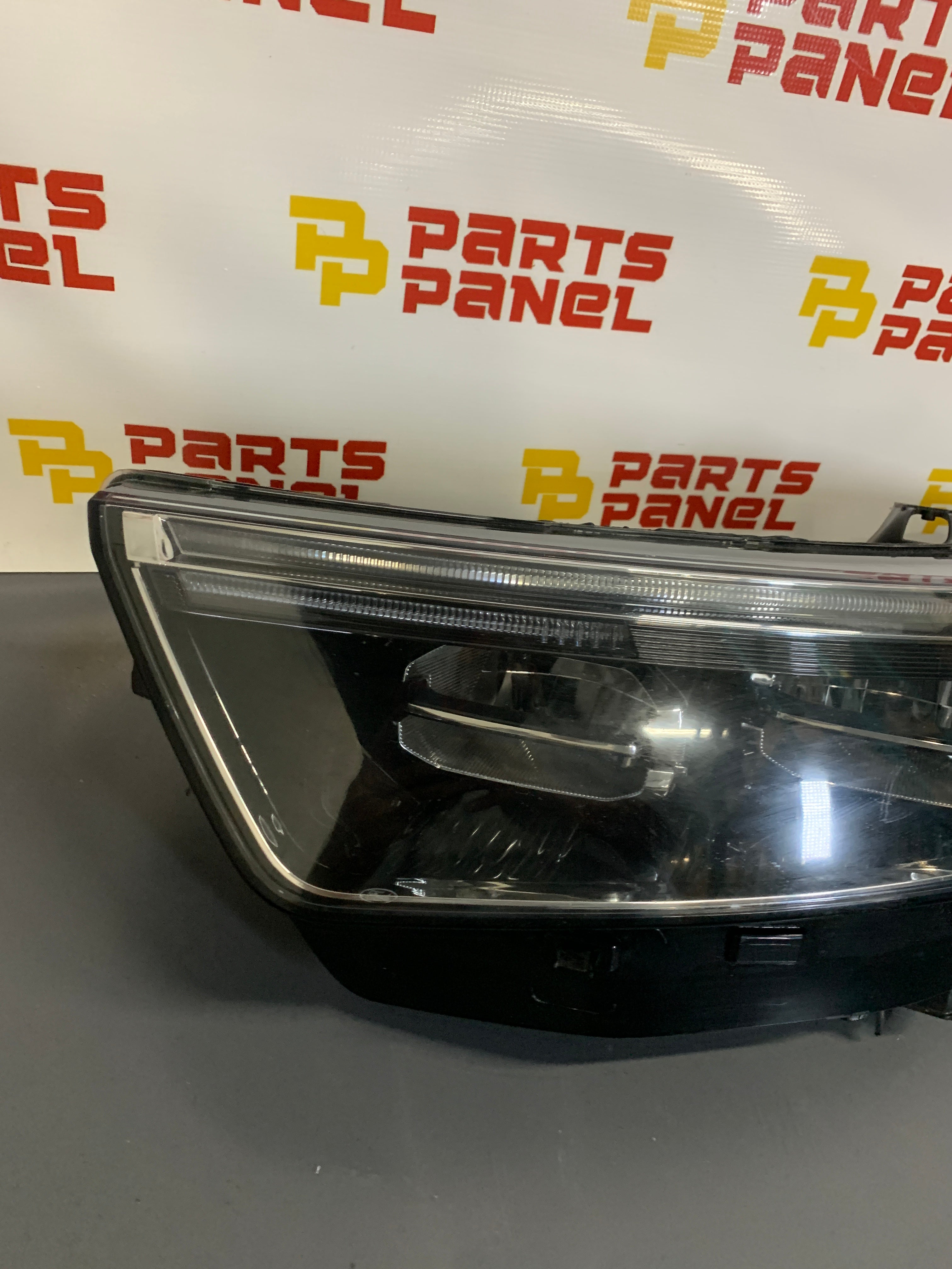 2020 - 2024 FORD EXPLORER DRIVER SIDE HEADLIGHT MB5B-13W030-BD