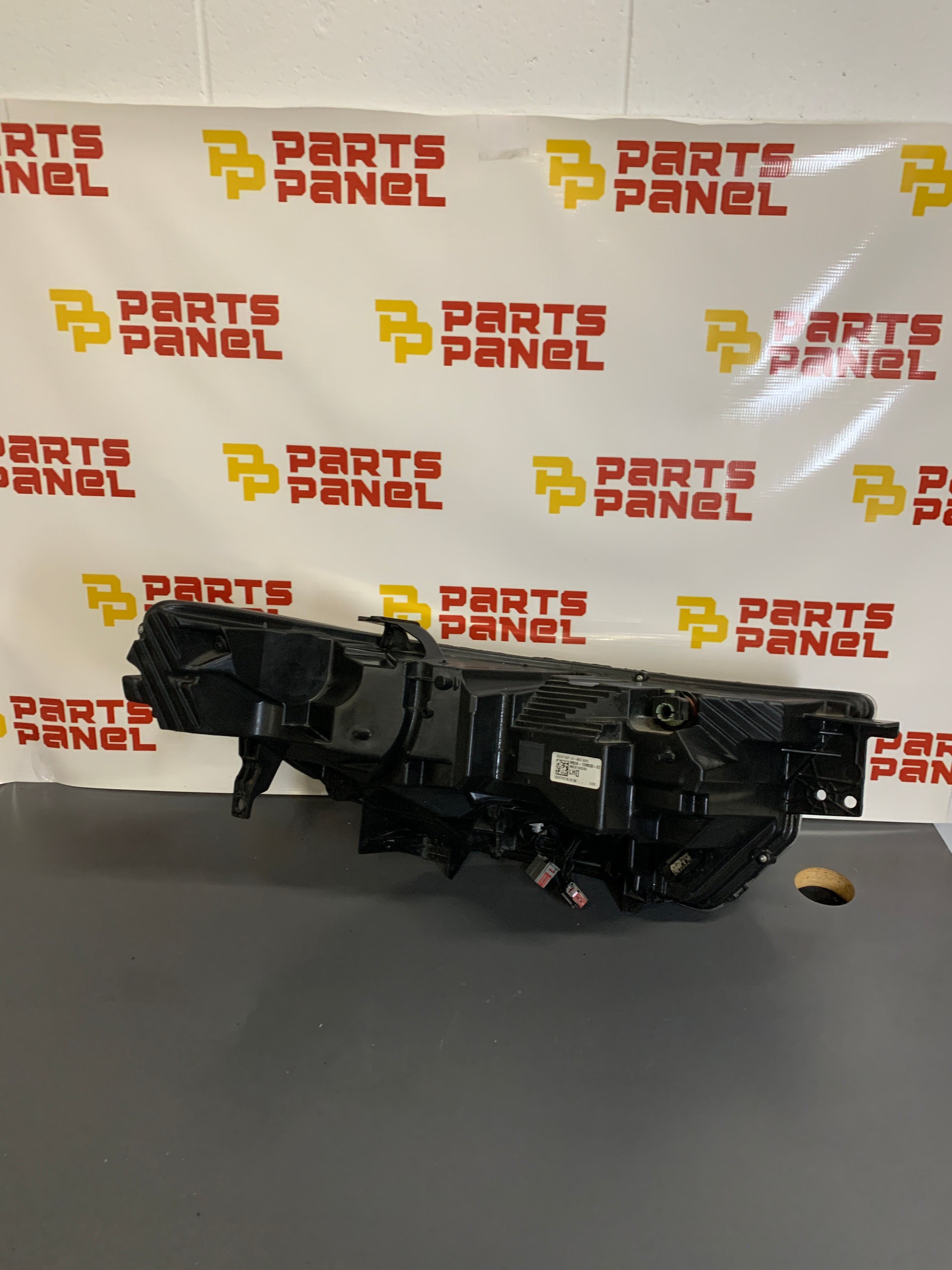 2020 - 2024 FORD EXPLORER DRIVER SIDE HEADLIGHT MB5B-13W030-BD