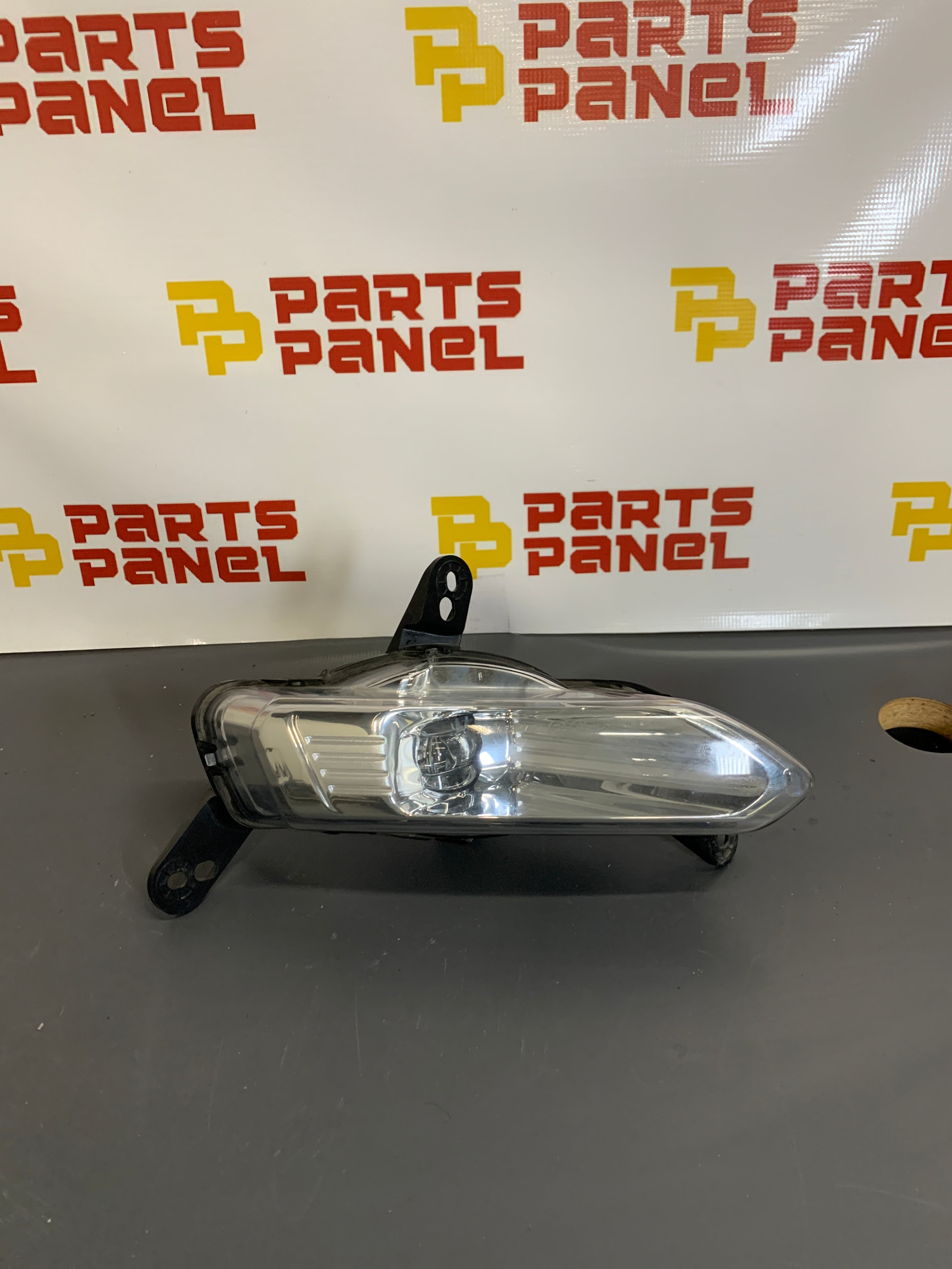 2018 - 2021 FORD EXPEDITION PASSENGER SIDE FOG LIGHT 89250721