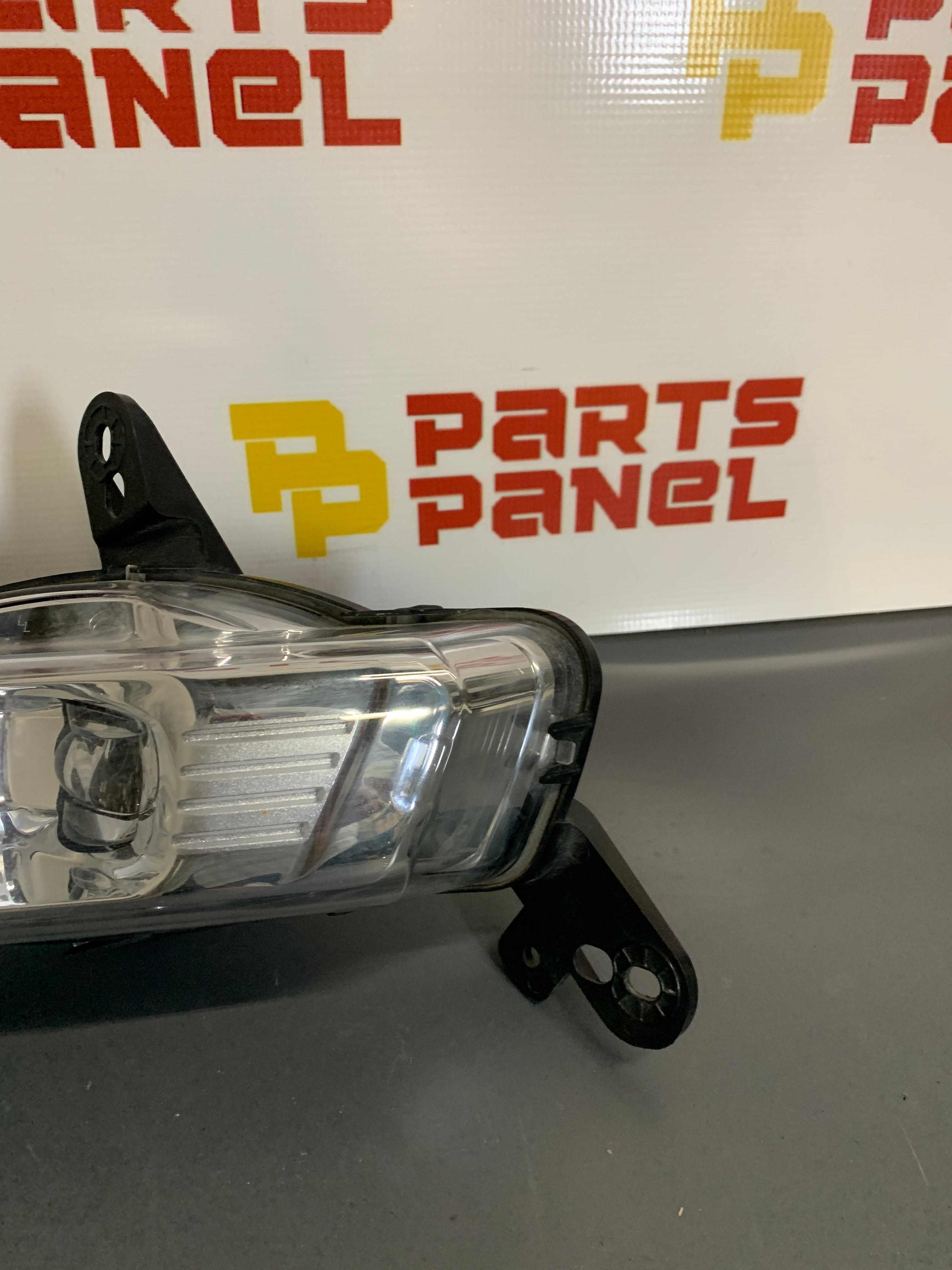 2018 - 2021 FORD EXPEDITION DRIVER SIDE FOG LIGHT 89250731