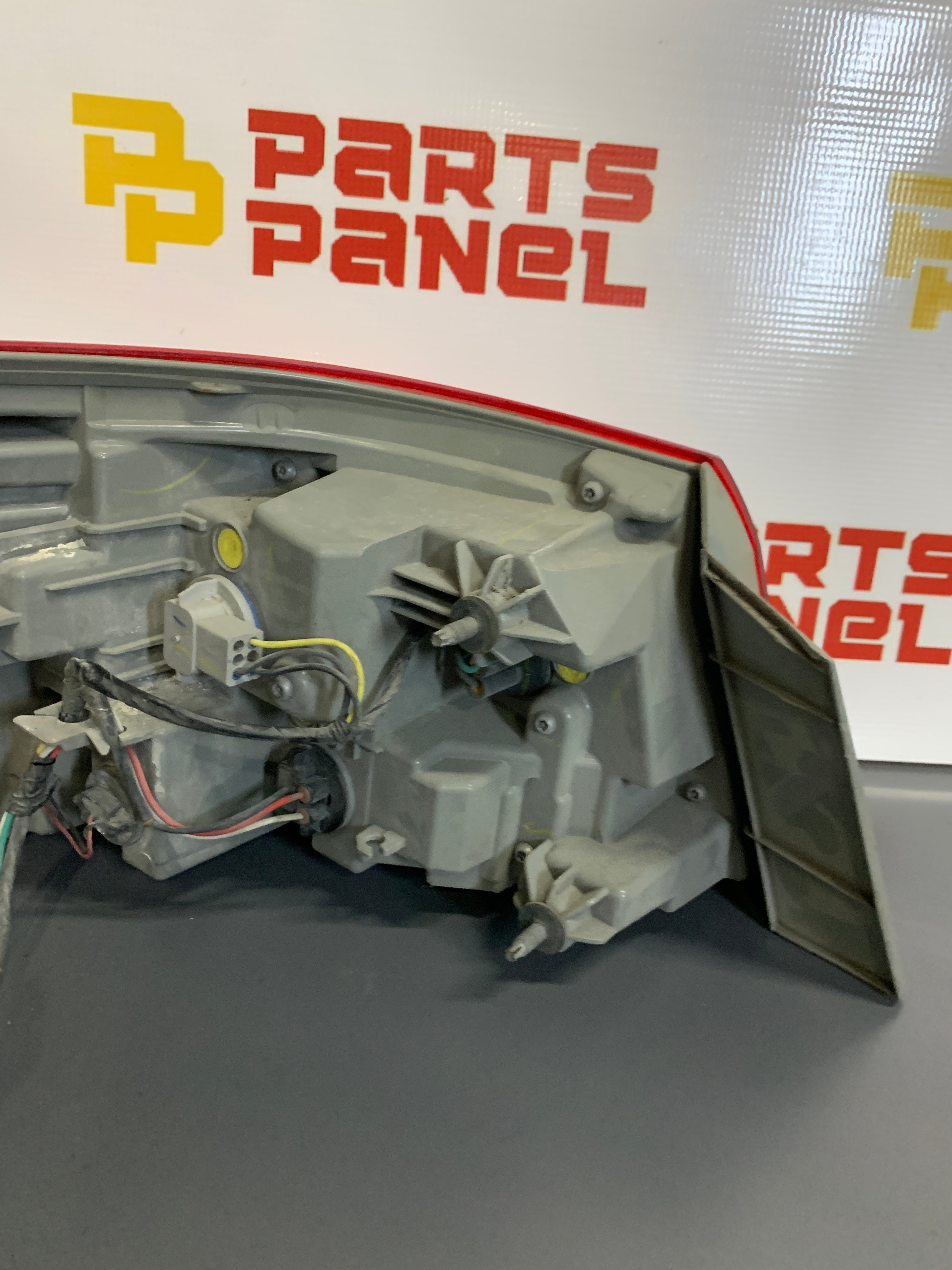 2016 - 2018 NISSAN SENTRA PASSENGER SIDE OUTER TIAL LIGHT