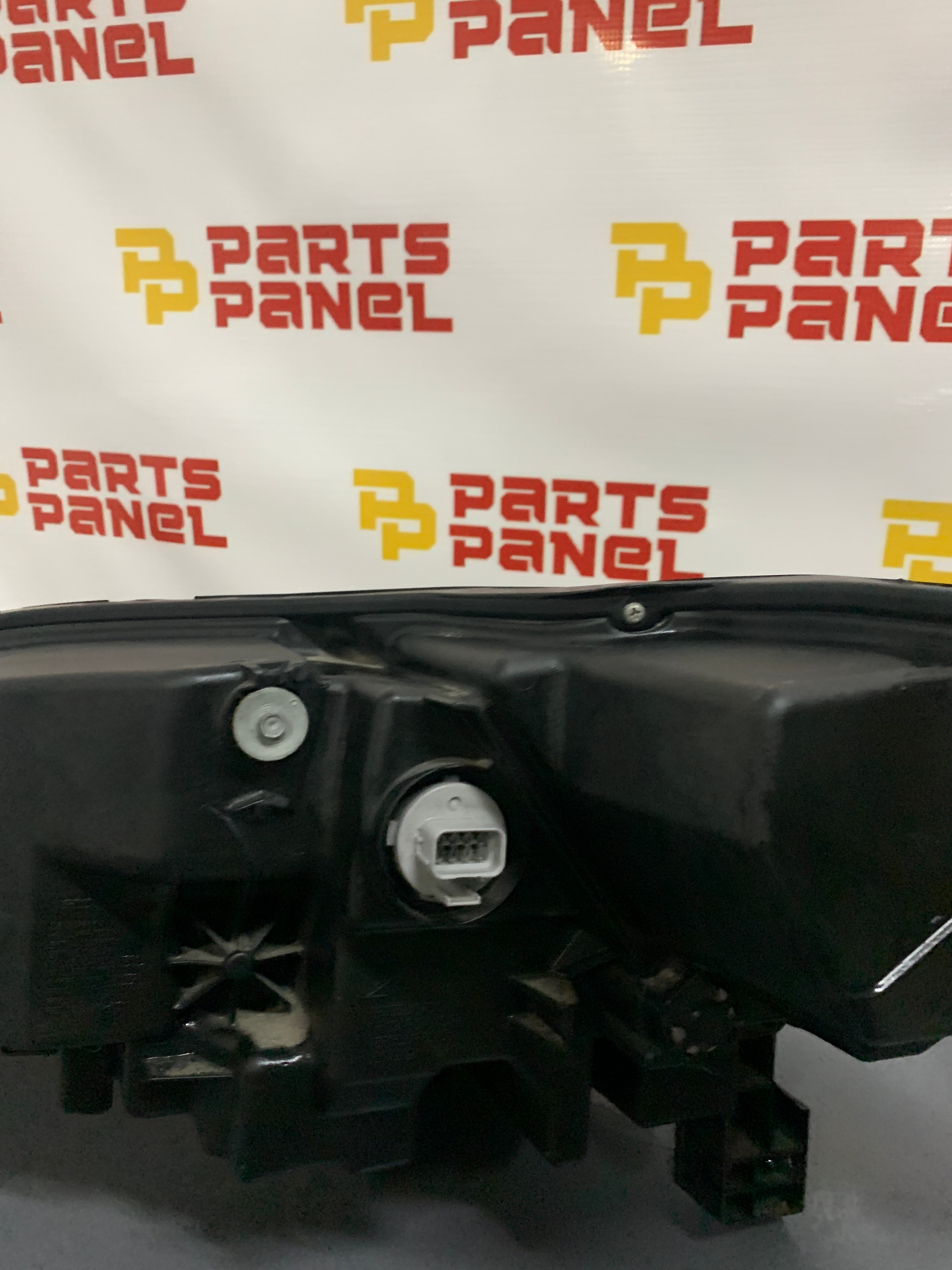 2023 - 2025 HONDA HRV HR-V PASSENGER SIDE HEADLIGHT 33100-3W0-A02