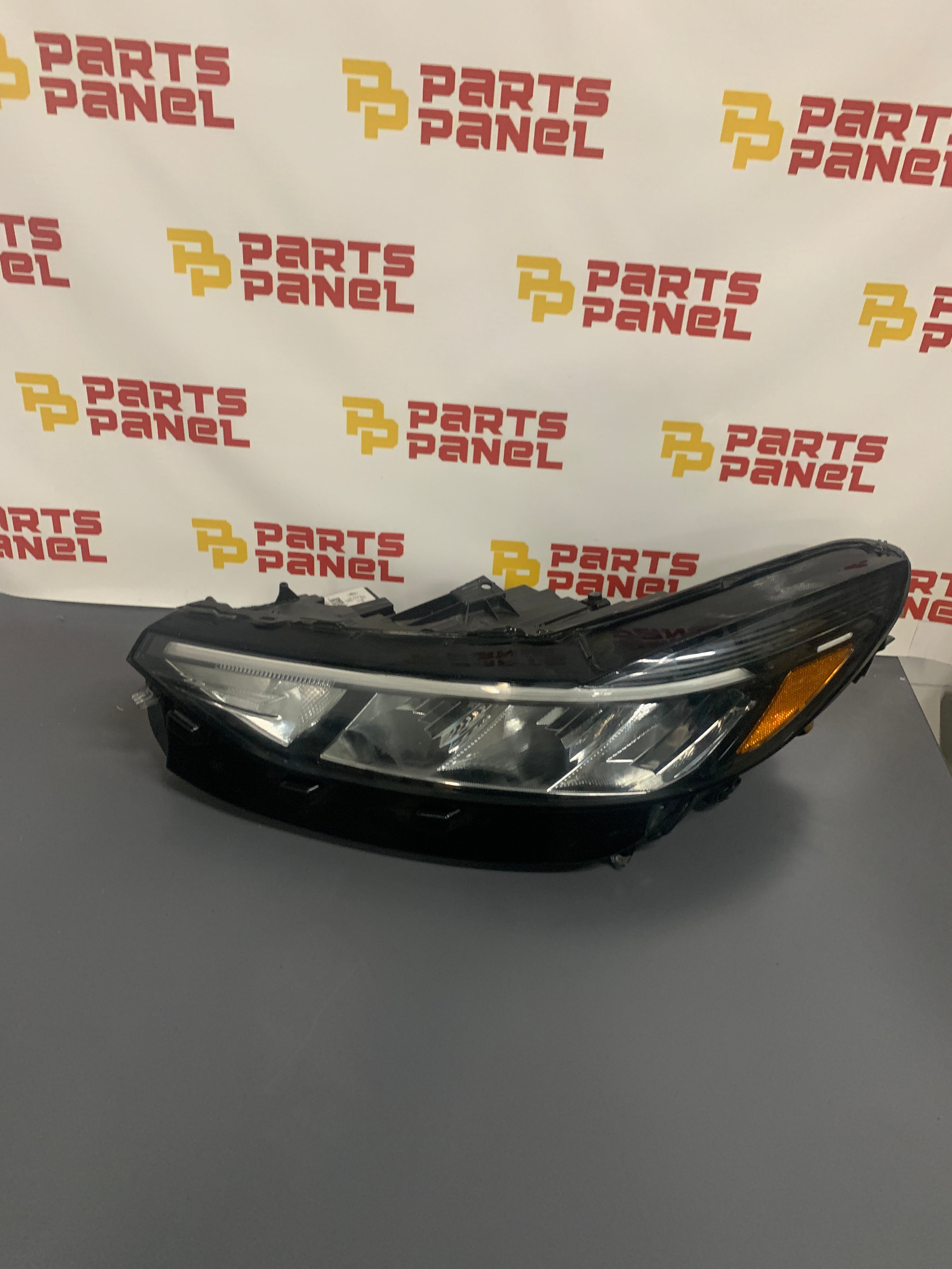 2023 - 2025 FORD ESCAPE DRIVER SIDE FULL LED HEADLIGHT PJ6B-13E015-BC