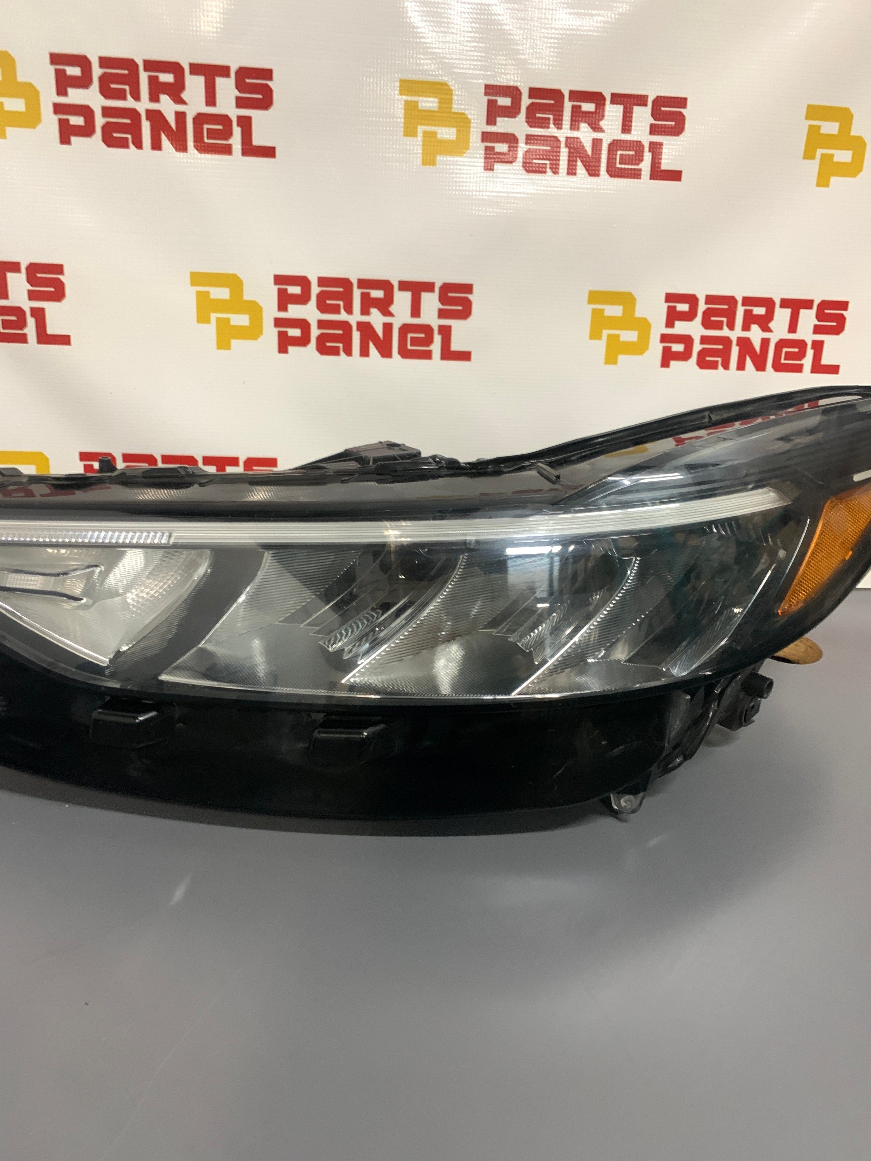 2023 - 2025 FORD ESCAPE DRIVER SIDE FULL LED HEADLIGHT PJ6B-13E015-BC