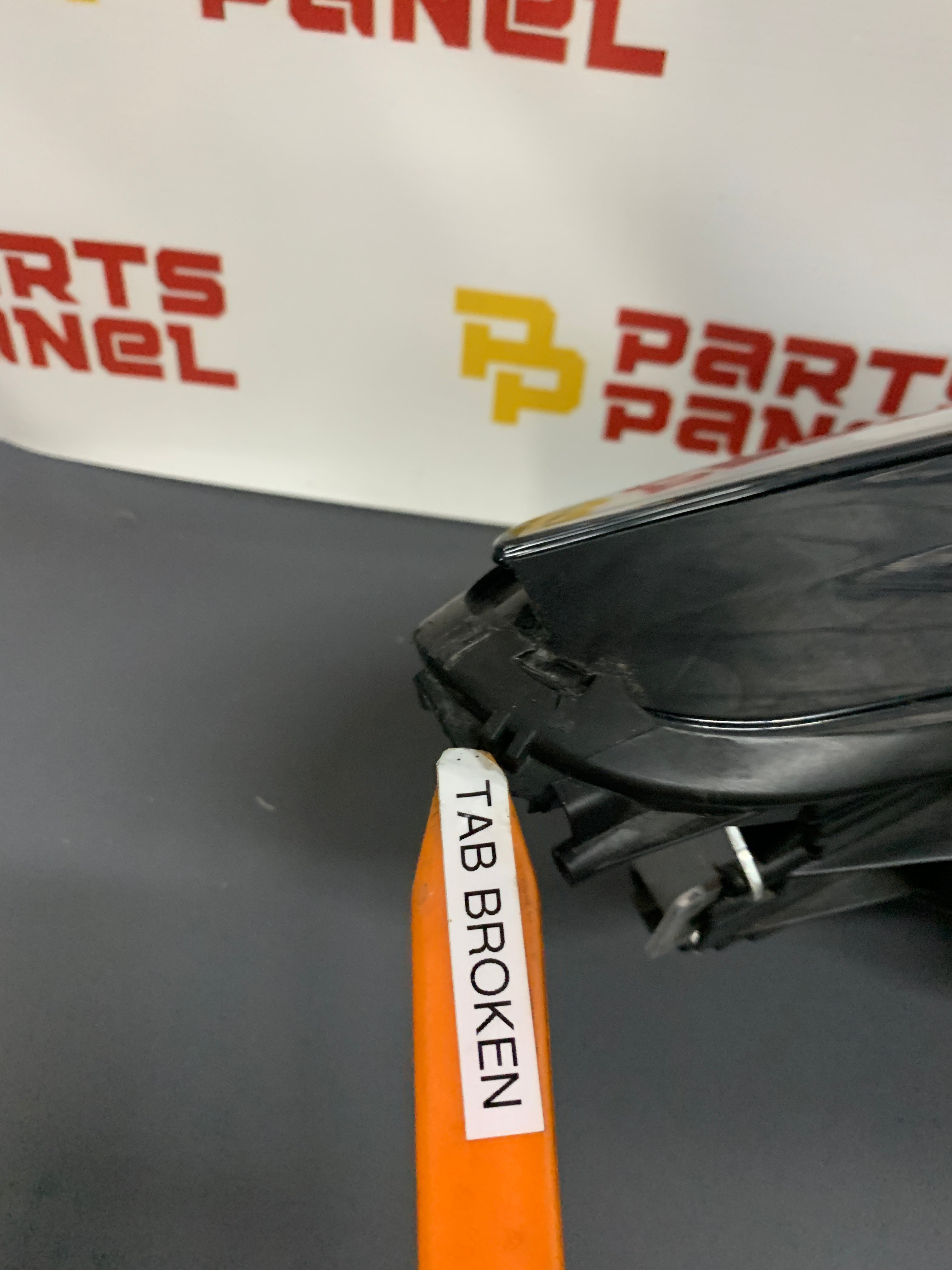 2023 - 2025 FORD ESCAPE DRIVER SIDE FULL LED HEADLIGHT PJ6B-13E015-BC