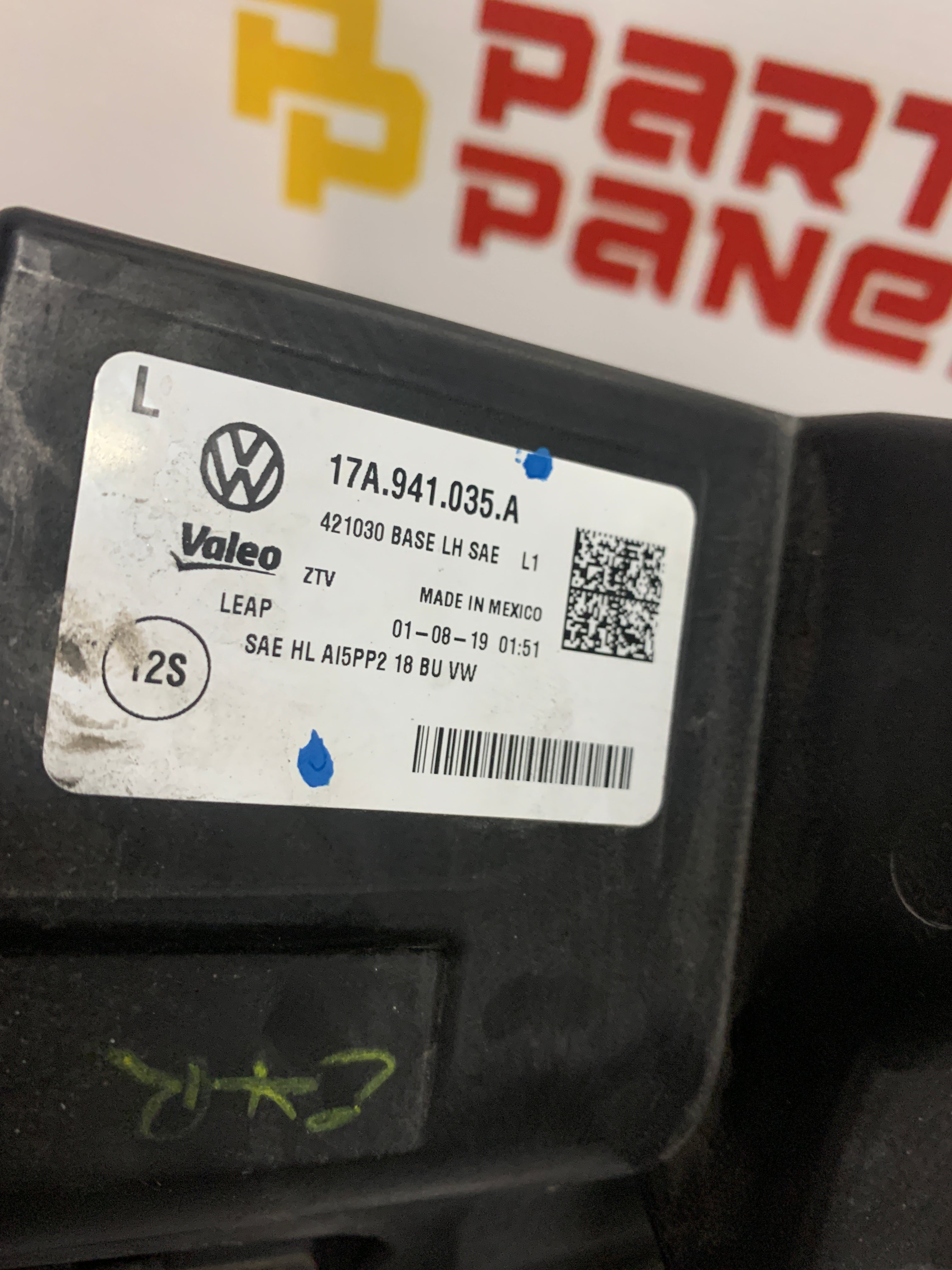 2019 - 2024 VOLKSWAGEN JETTA / JETTA GLI DRIVER SIDE HEADLIGHT 17A.941.035.E