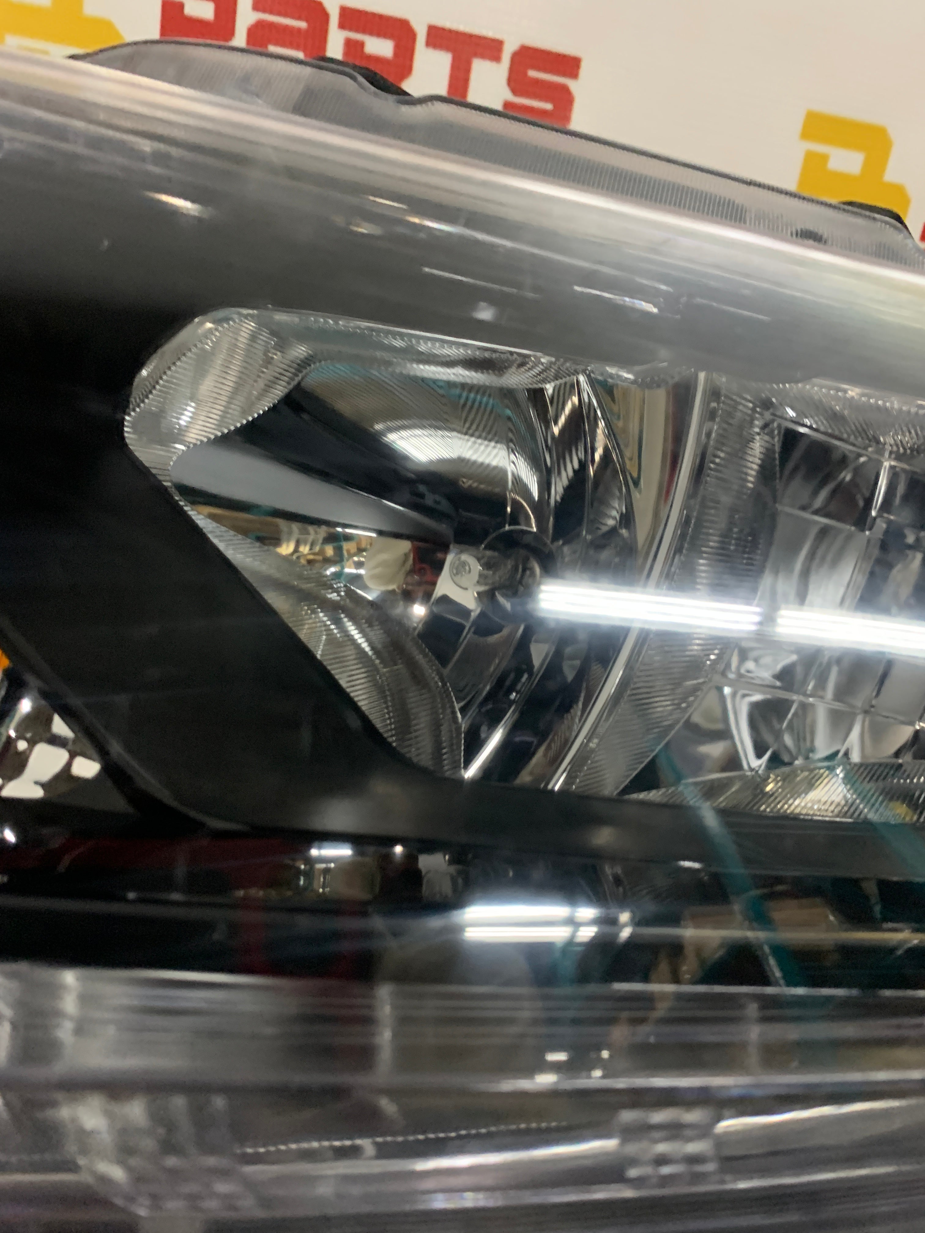 2014 - 2016 NISSAN ROGUE DRIVER SIDE HALOGEN HEADLIGHT DS738-B101